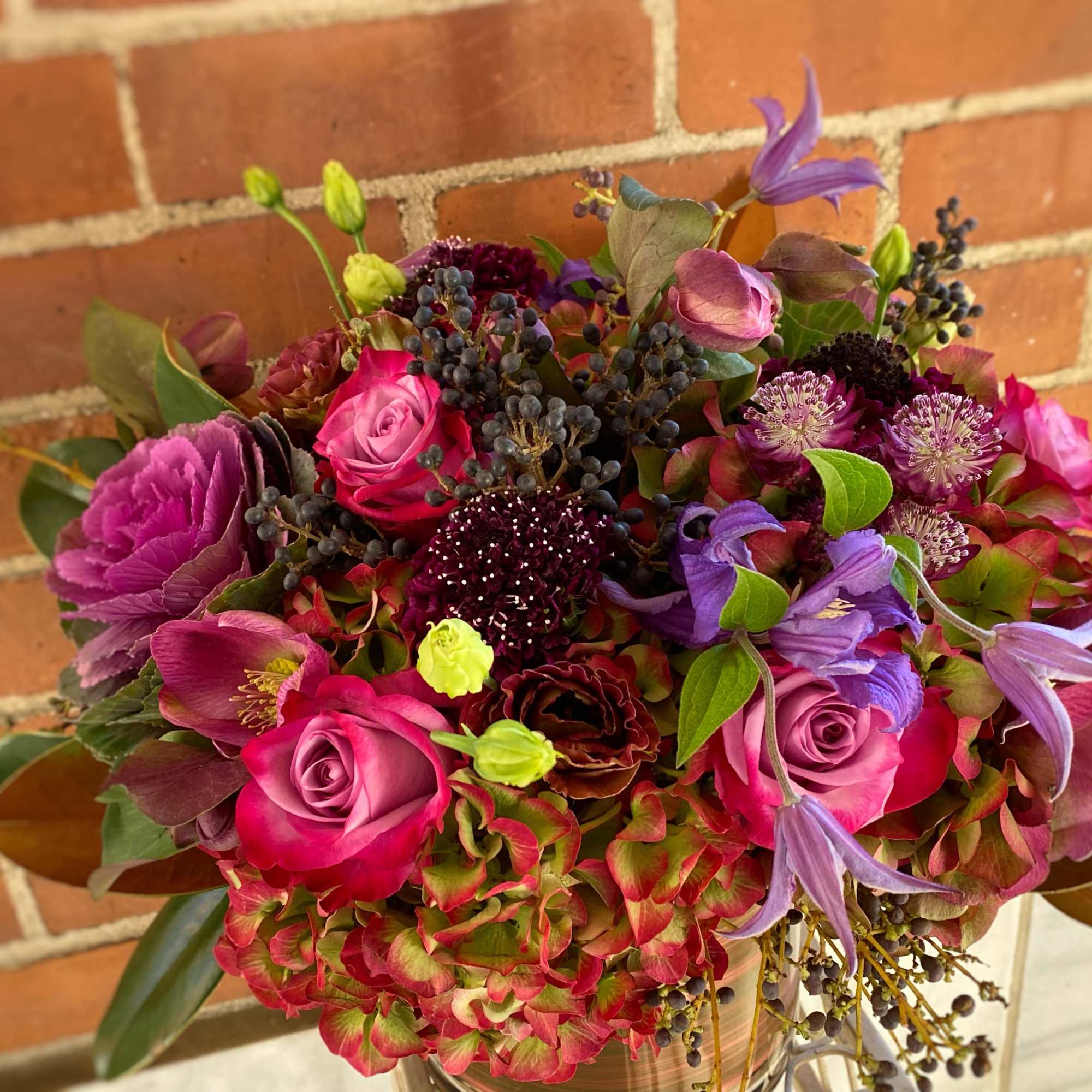 Deep rich color combination, photo 2 of 3