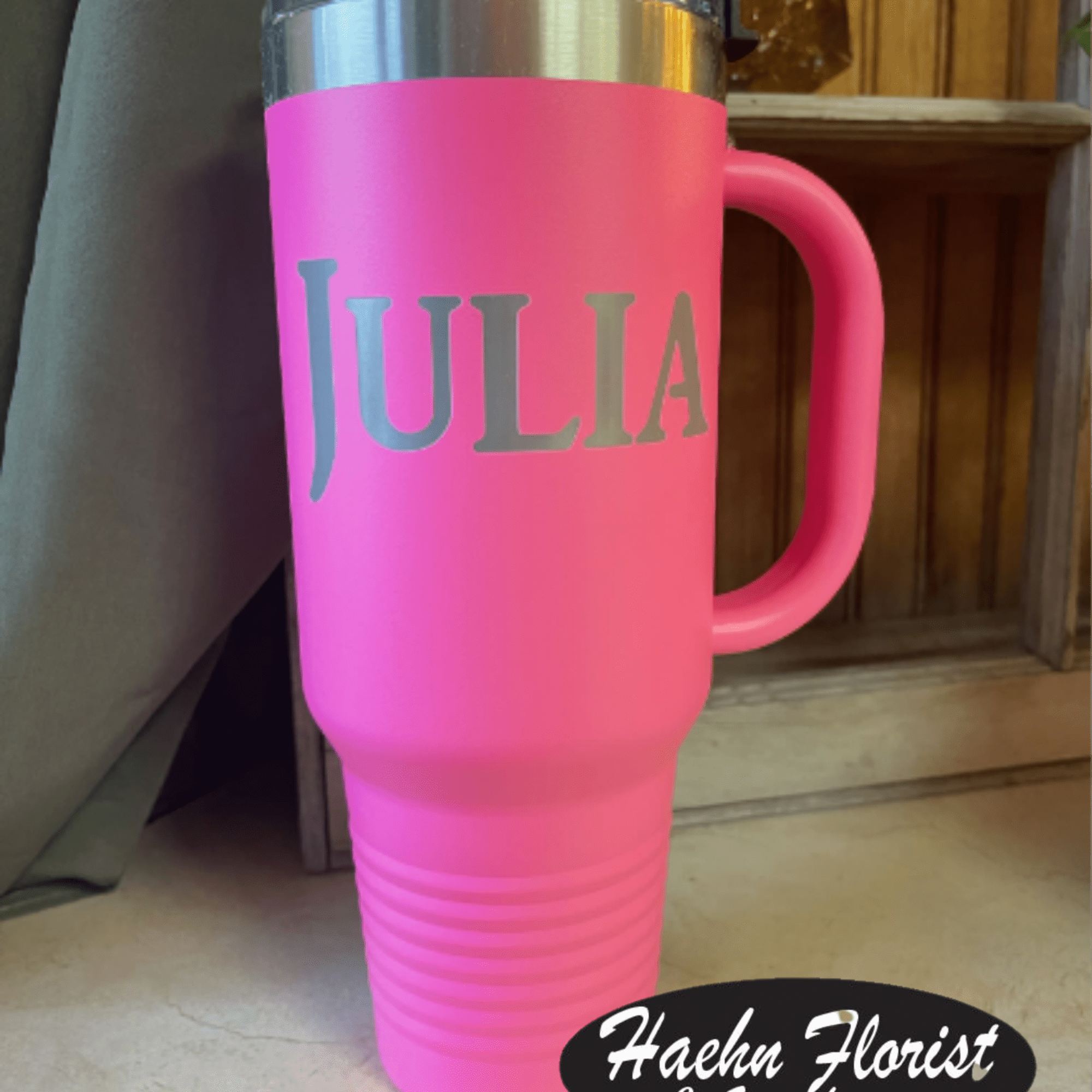 Keep your drink cold or warm with this 40 oz handled tumbler.