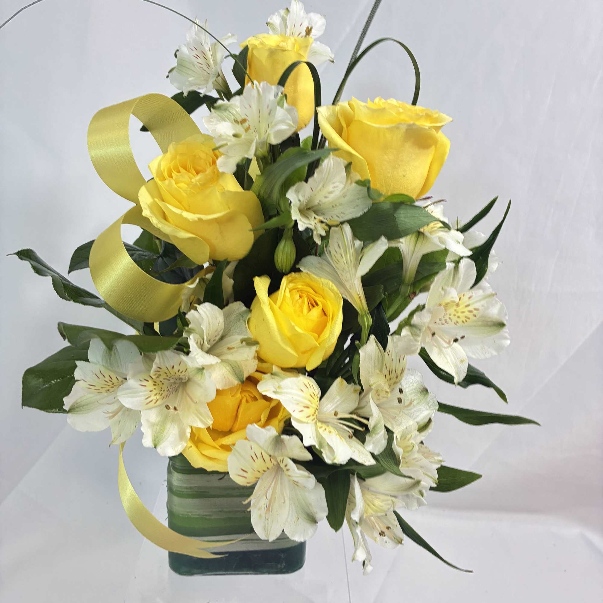 Send a bit of beautiful, yellow sunshine to that special someone! These