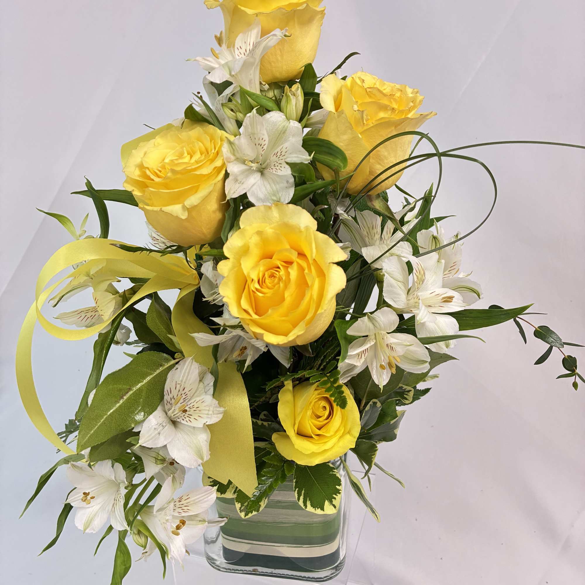 Send a bit of beautiful, yellow sunshine to that special someone! These, photo 2 of 2