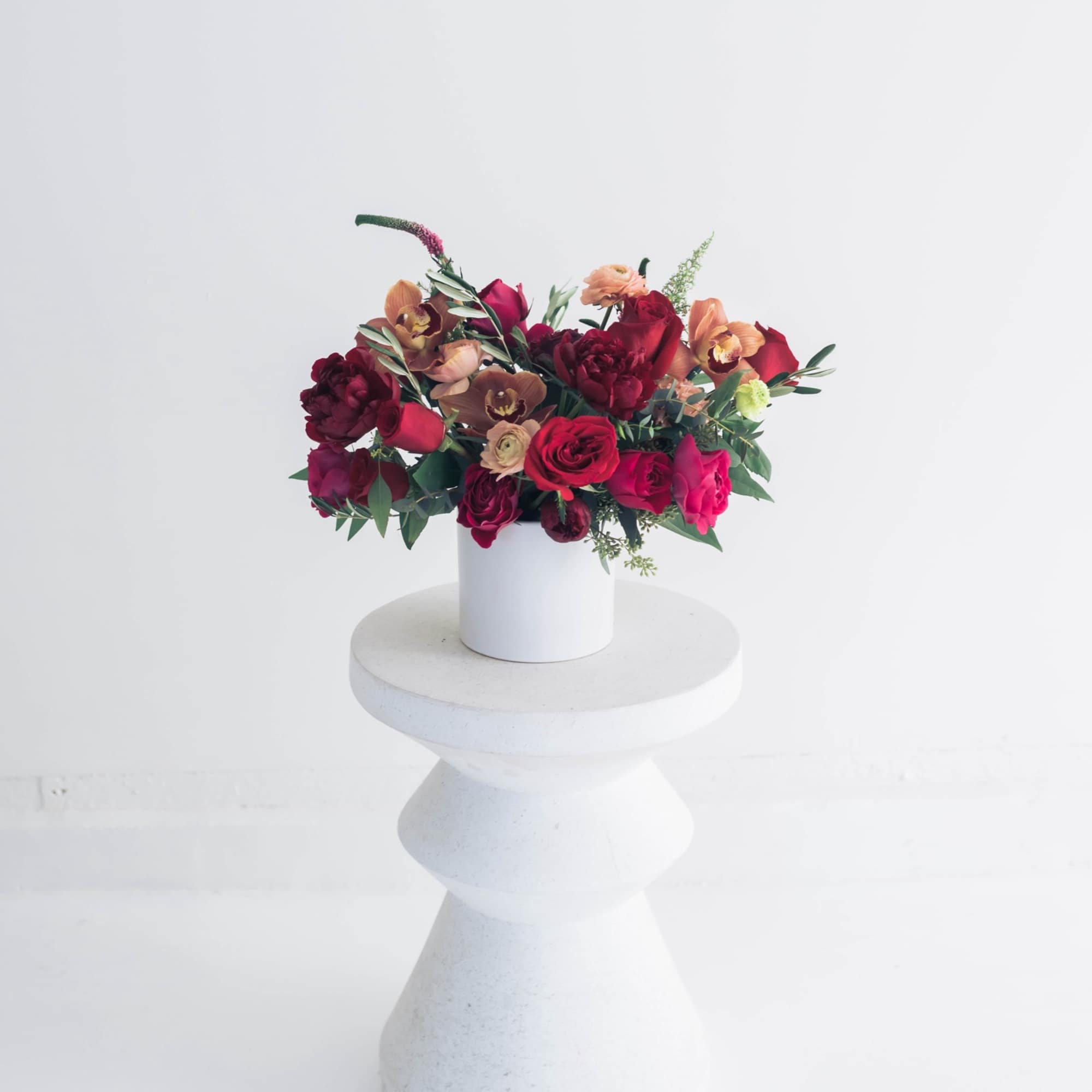 Lovely mix of premium red ans burgundy blooms. 15&rdquo; approx., photo 2 of 4