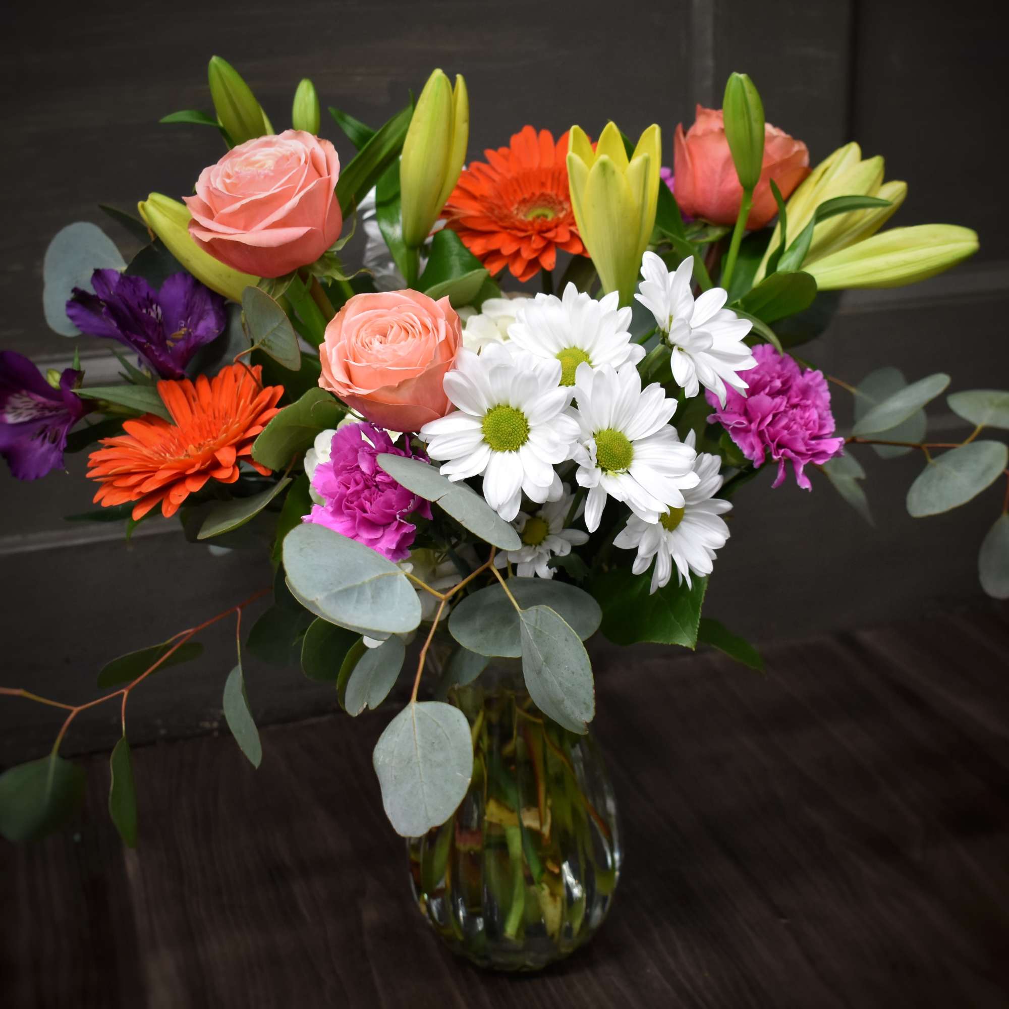 Bright, garden-fresh color greets the recipient the moment they see this Designer's