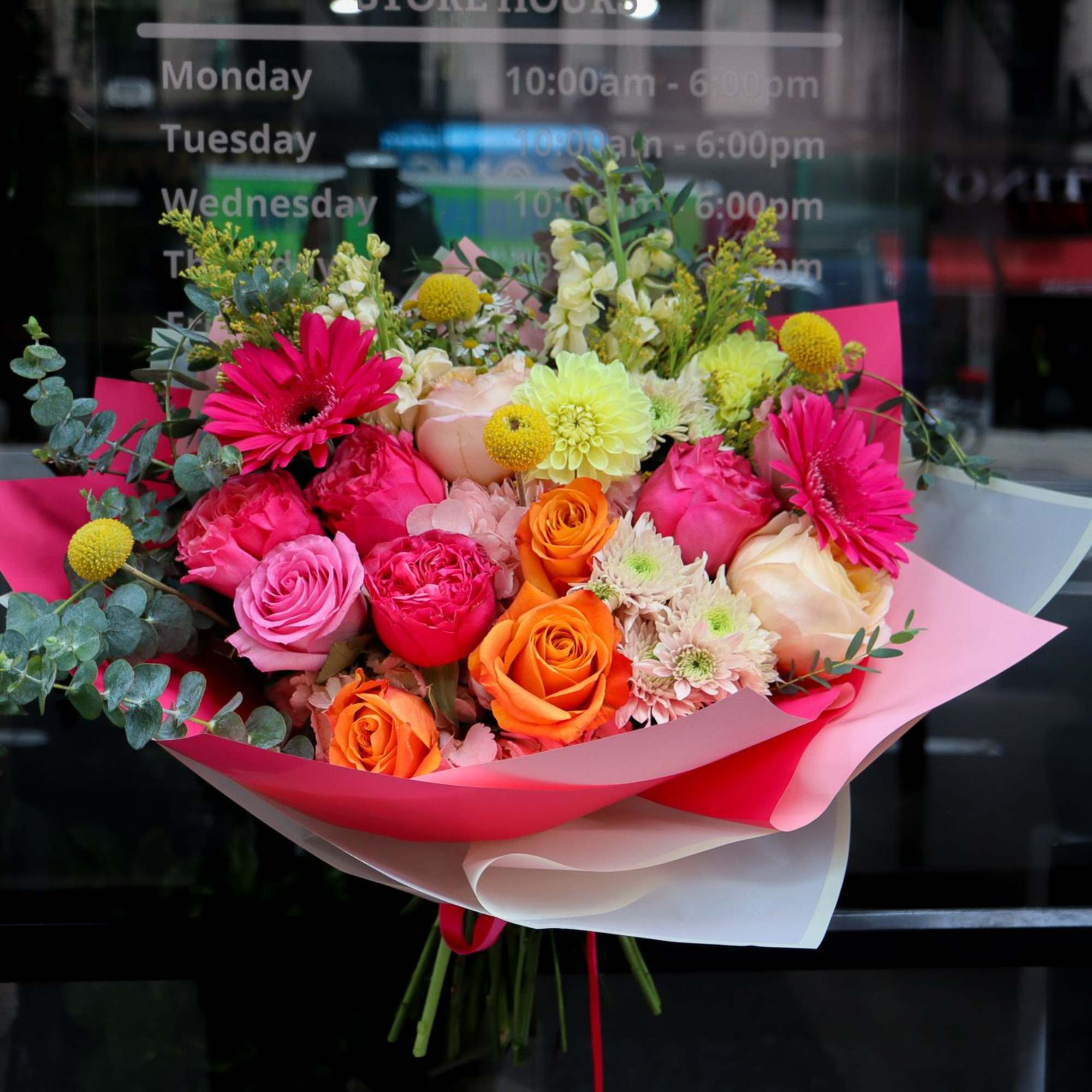 Summer Fling
Bursting with bold pinks, fiery oranges, and pops of sunny yellow, photo 2 of 4