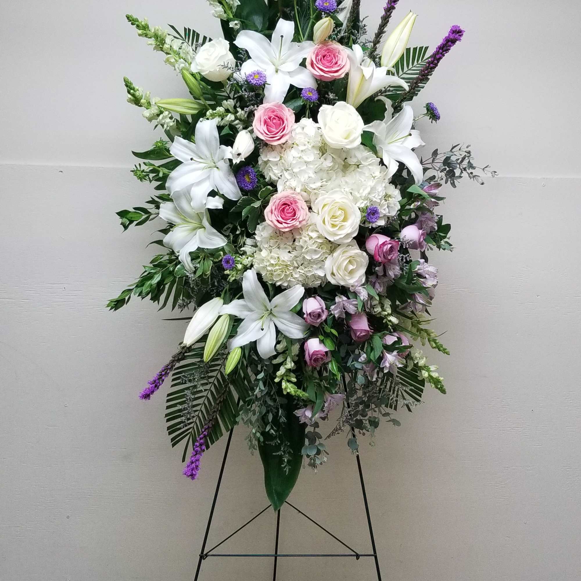 WHITE, PINK, AND LAVENDER STANDING SPRAY BY TWIN TOWERS FLORIST

TT-SPRAY18, photo 2 of 2