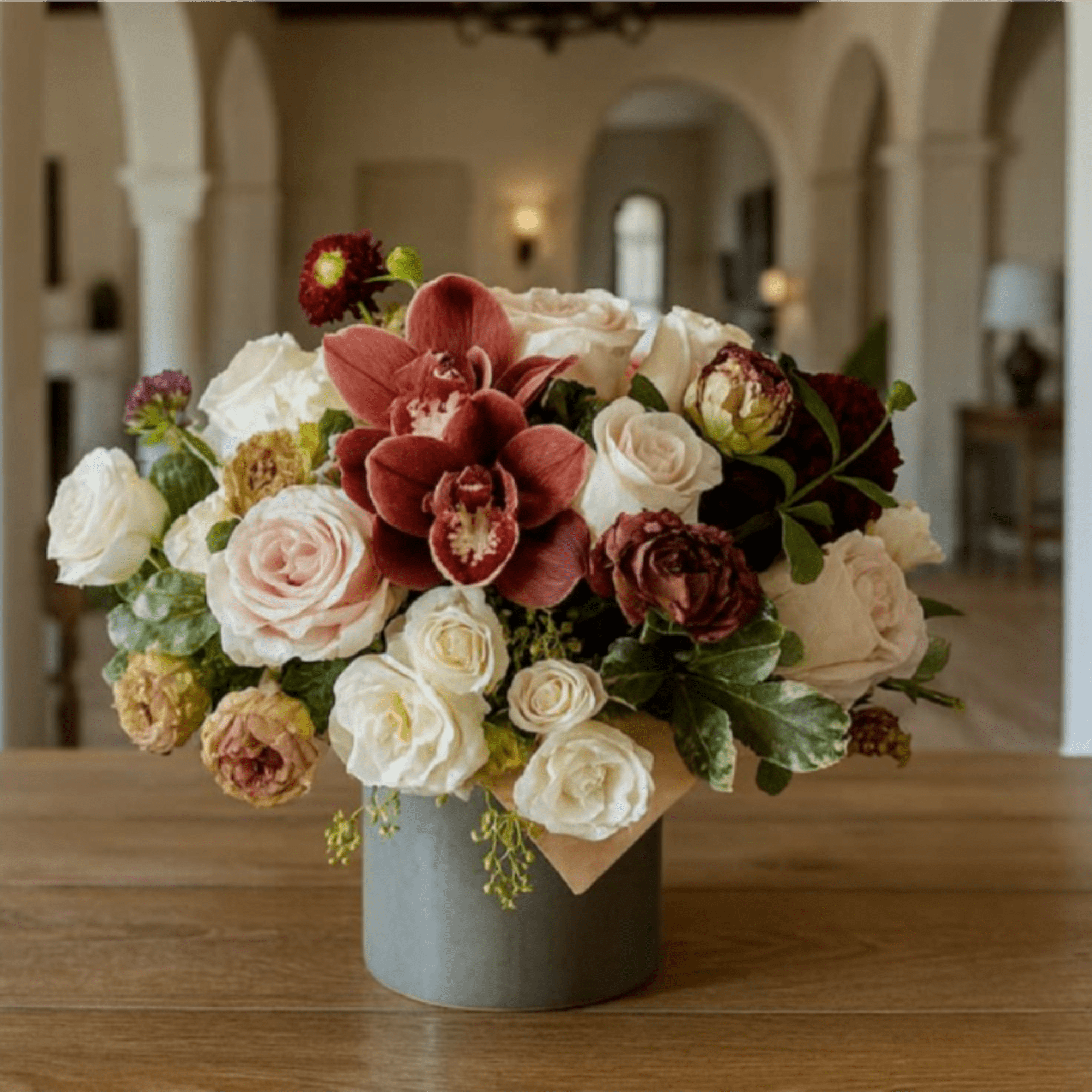 Alba &ndash; Elegant Rose &amp; Orchid Floral Arrangement

The Alba arrangement is a
