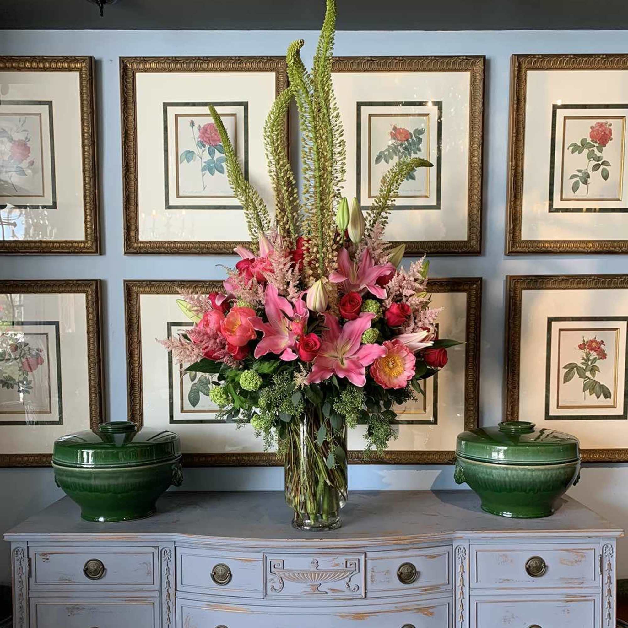 An elegant large pedestal vase overflowing with magnificent pink blooms&mdash;oriental lilies, hot, photo 2 of 4