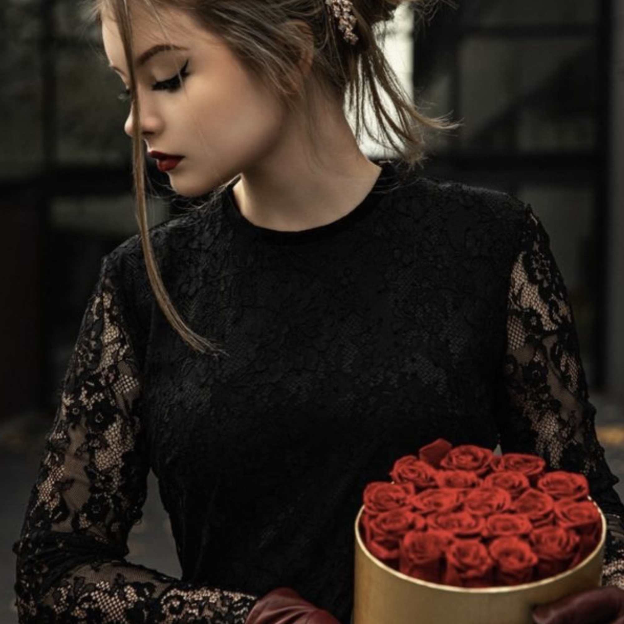 Premium preserved real roses ,carefully arranged in a couture keepsake box, shaped