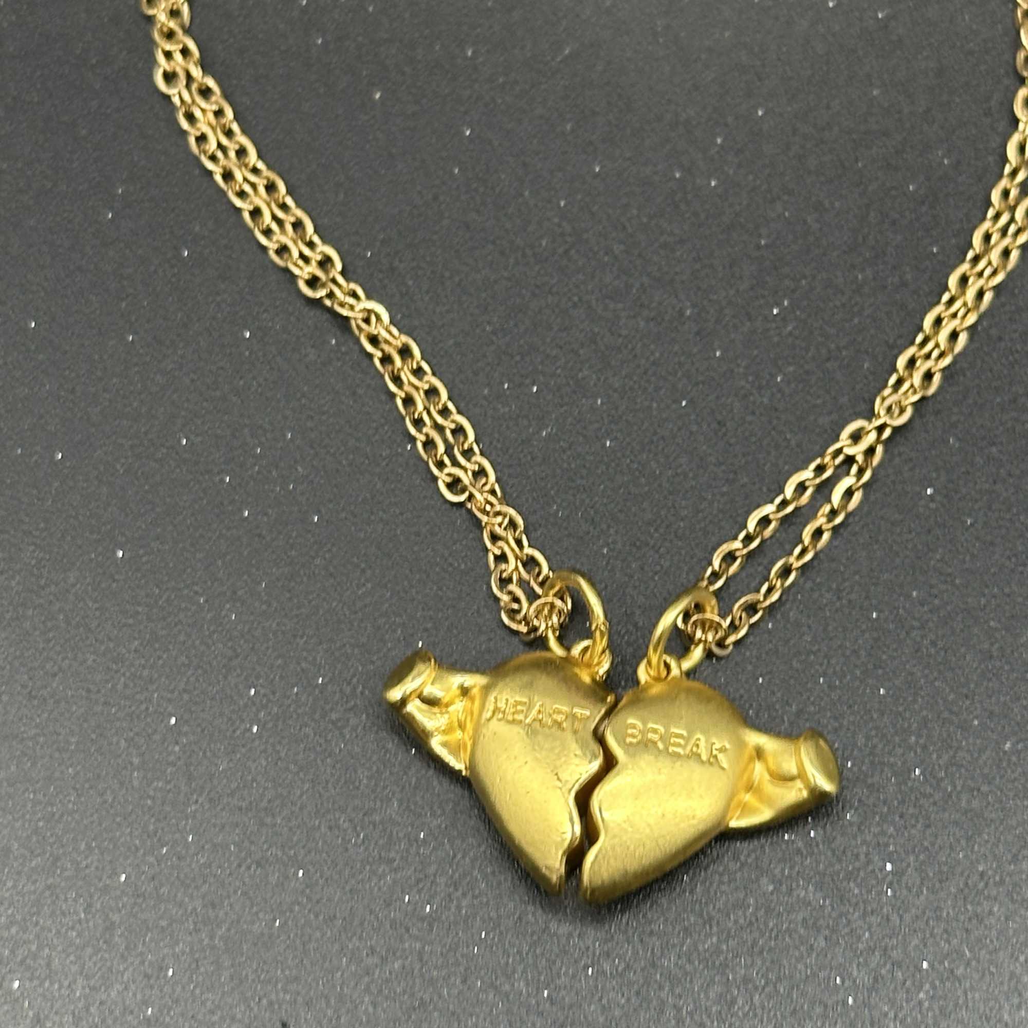 A stunning necklace with heart that will add a touch of with, photo 3 of 9