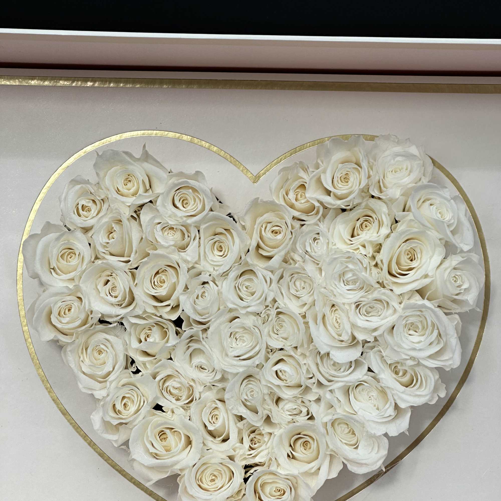 Surprise all the Mother's in your life with preserved Spray Roses around, photo 2 of 6