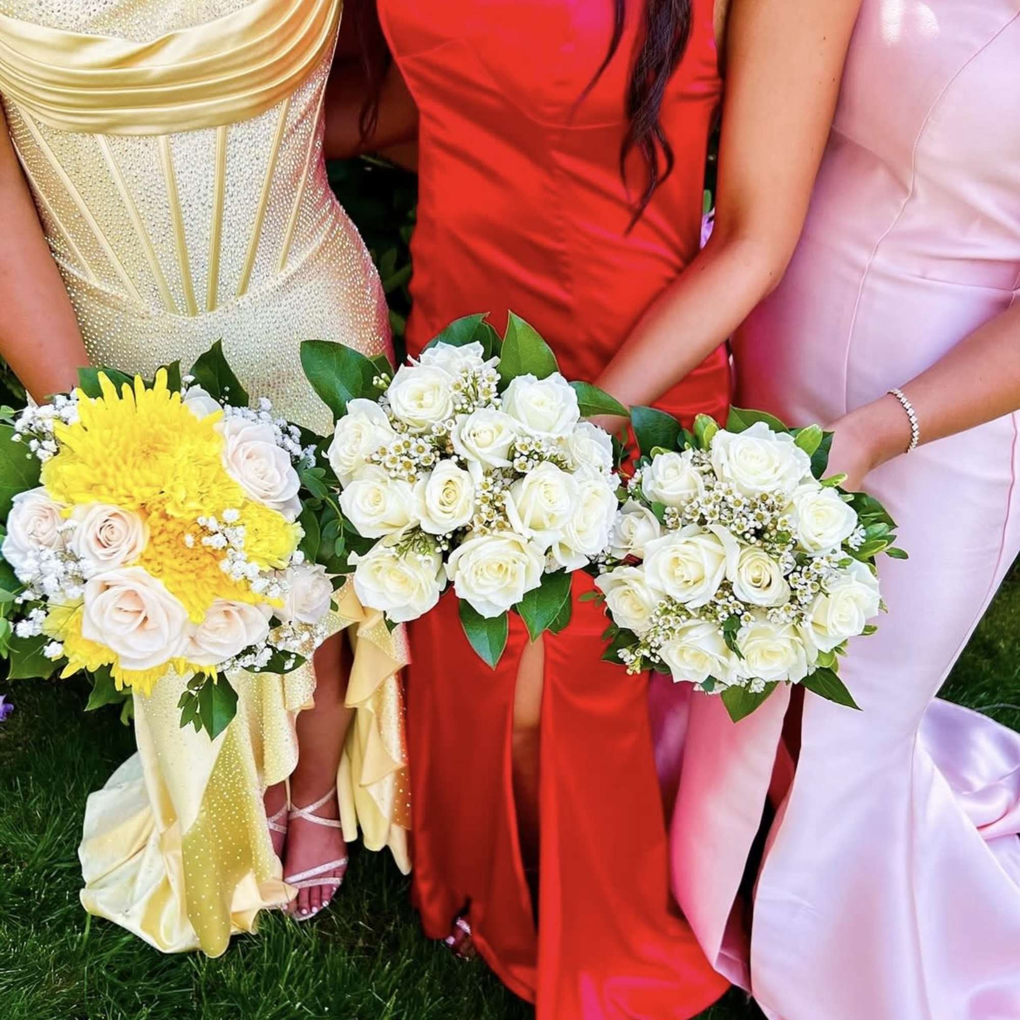 Mini bridal bouquet with your choice of flowers and choice of color, photo 2 of 2