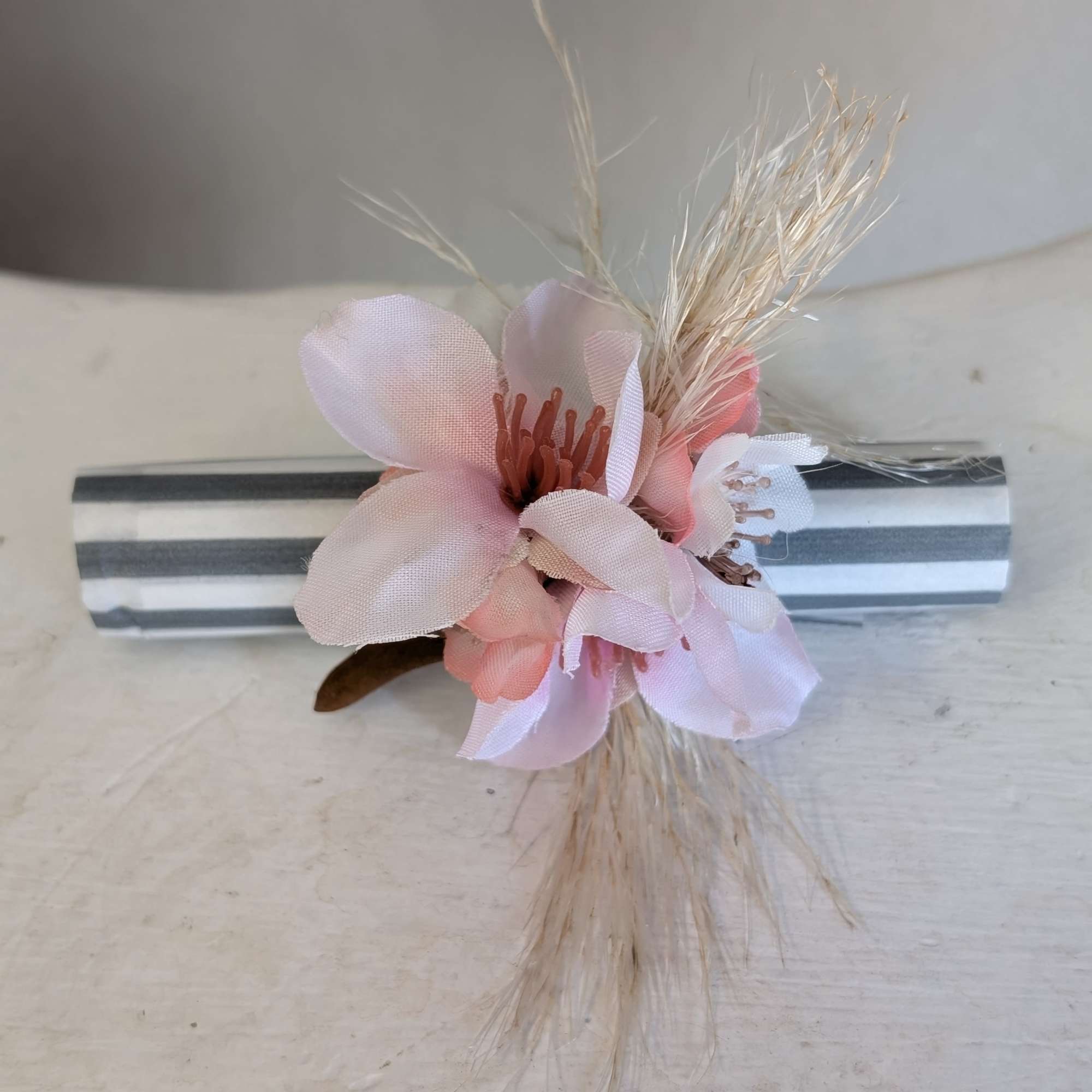 Great for any special occasion all year long. These dried flower rings
