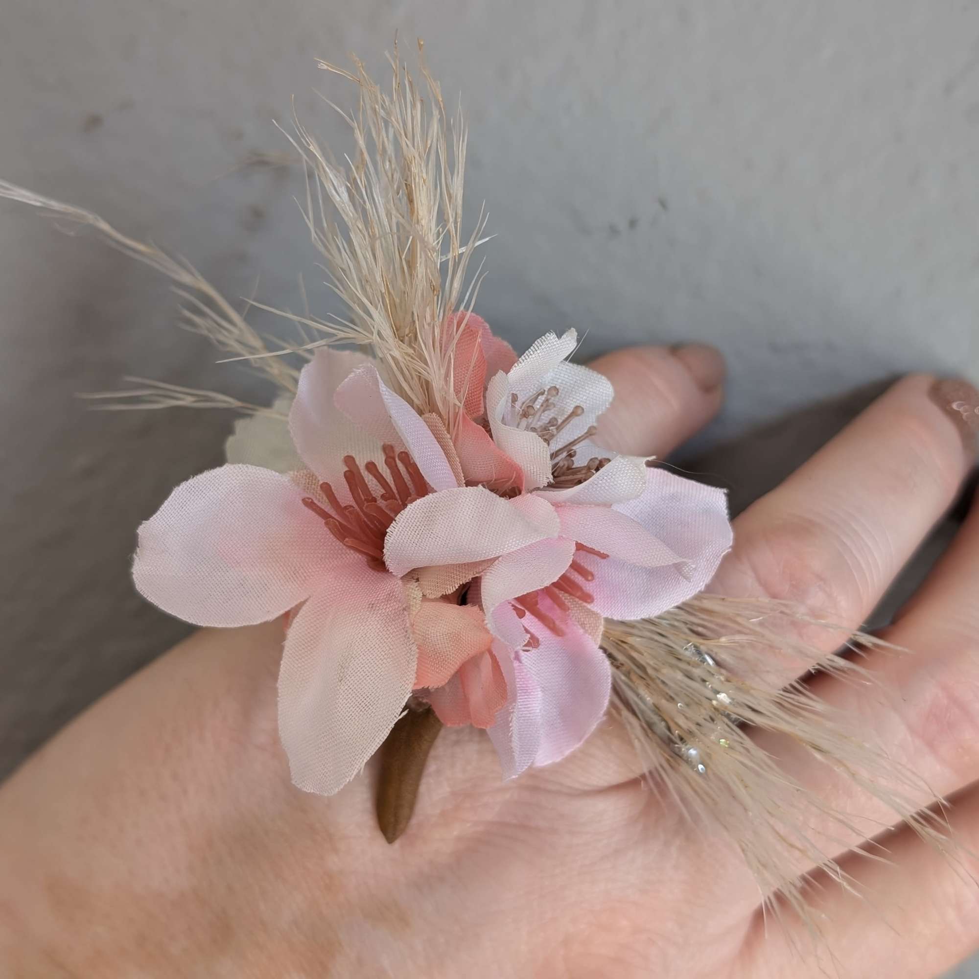 Great for any special occasion all year long. These dried flower rings, photo 2 of 2