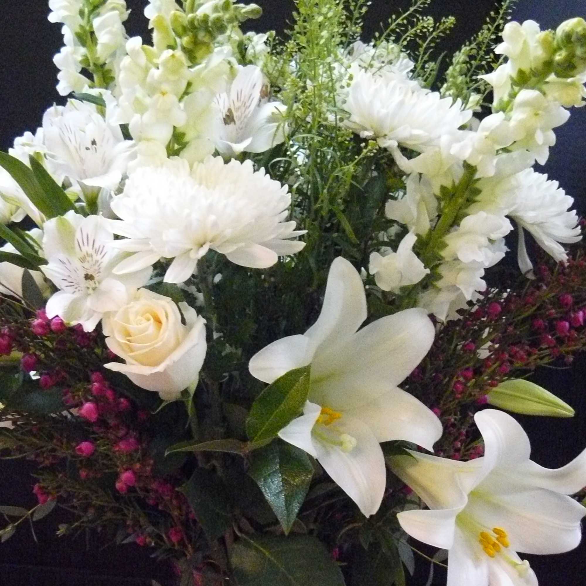  Roses, Hybrid Lilies  Alstroemeria,  Lisianthus , Fancy Greens, photo 2 of 2