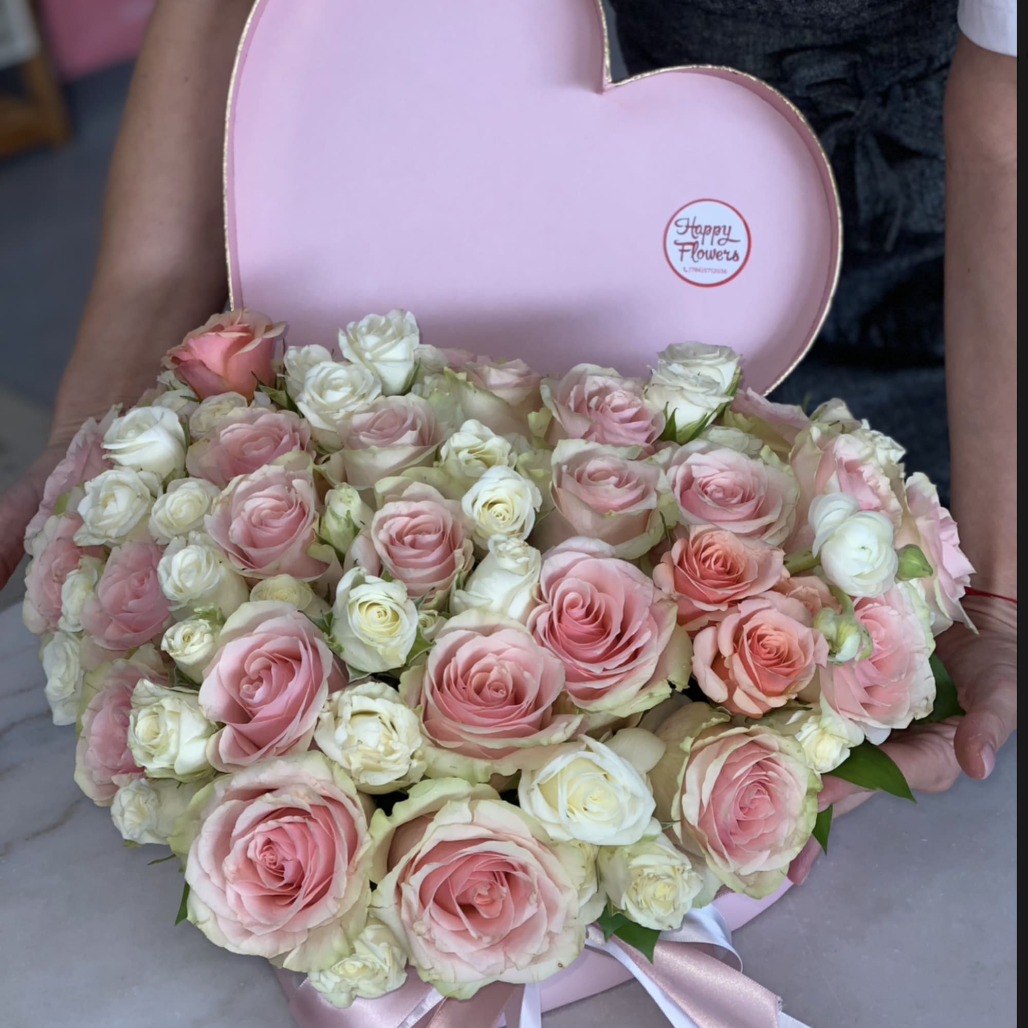 Pink roses in a pink heart-shaped box

▪️ Delivery to their door
Each bouquet, photo 2 of 2