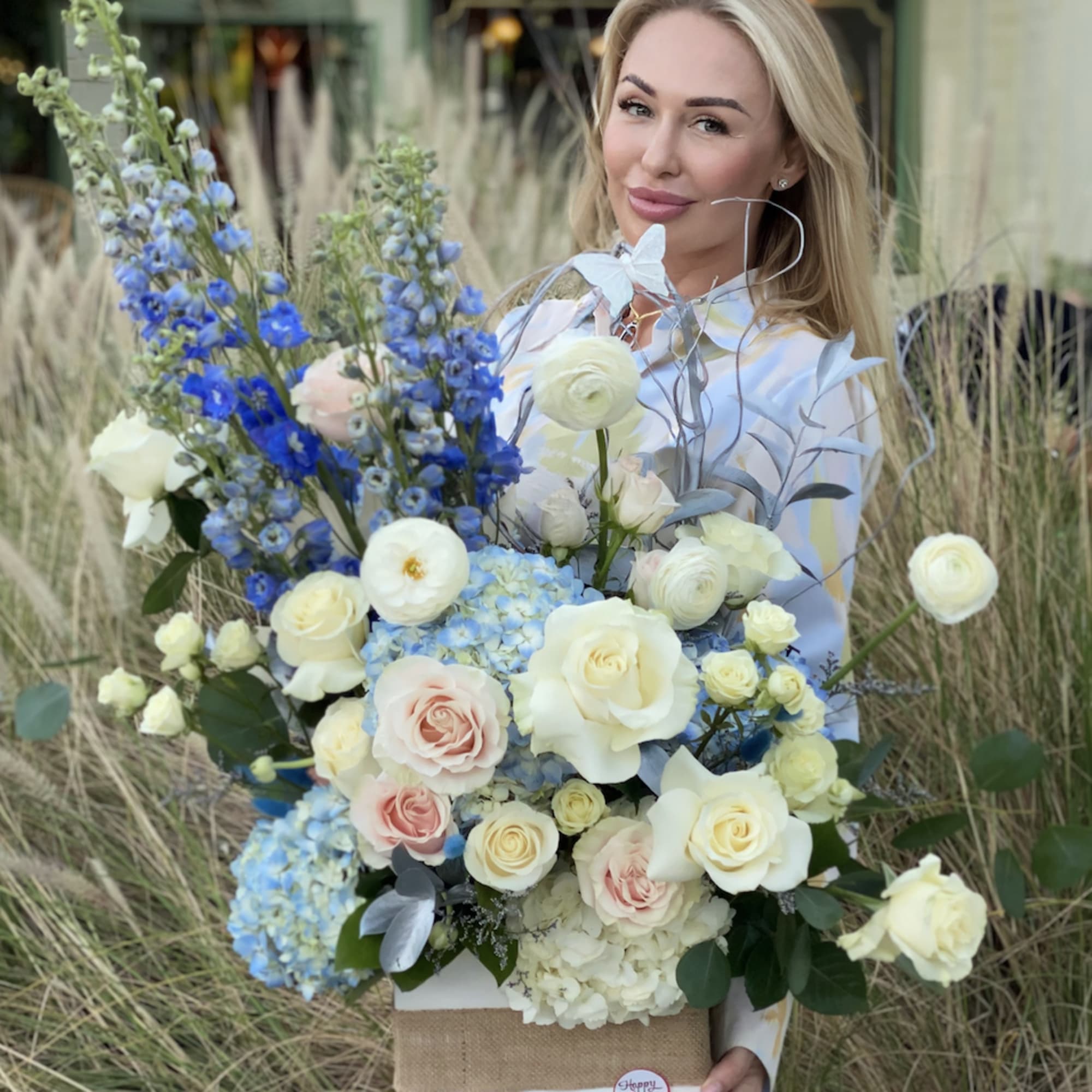 Stylish and extravagant bouquet in Boho style.

▪️ Delivery to their door
Each bouquet