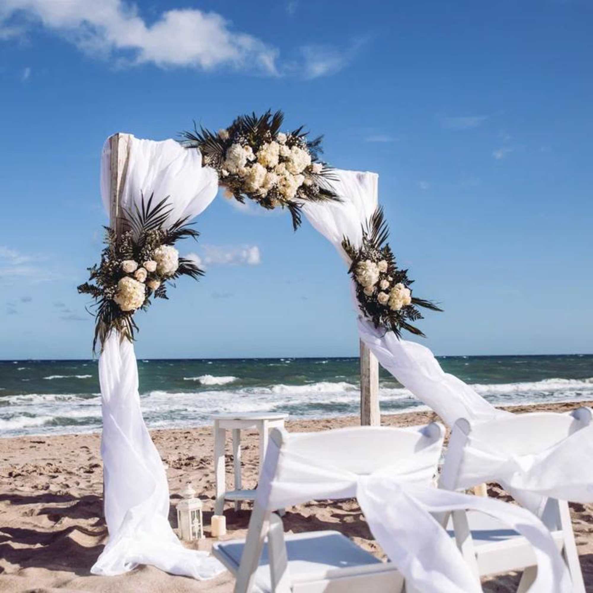 We are offering 3 wedding packages Blue and White colour. All prices, photo 6 of 9