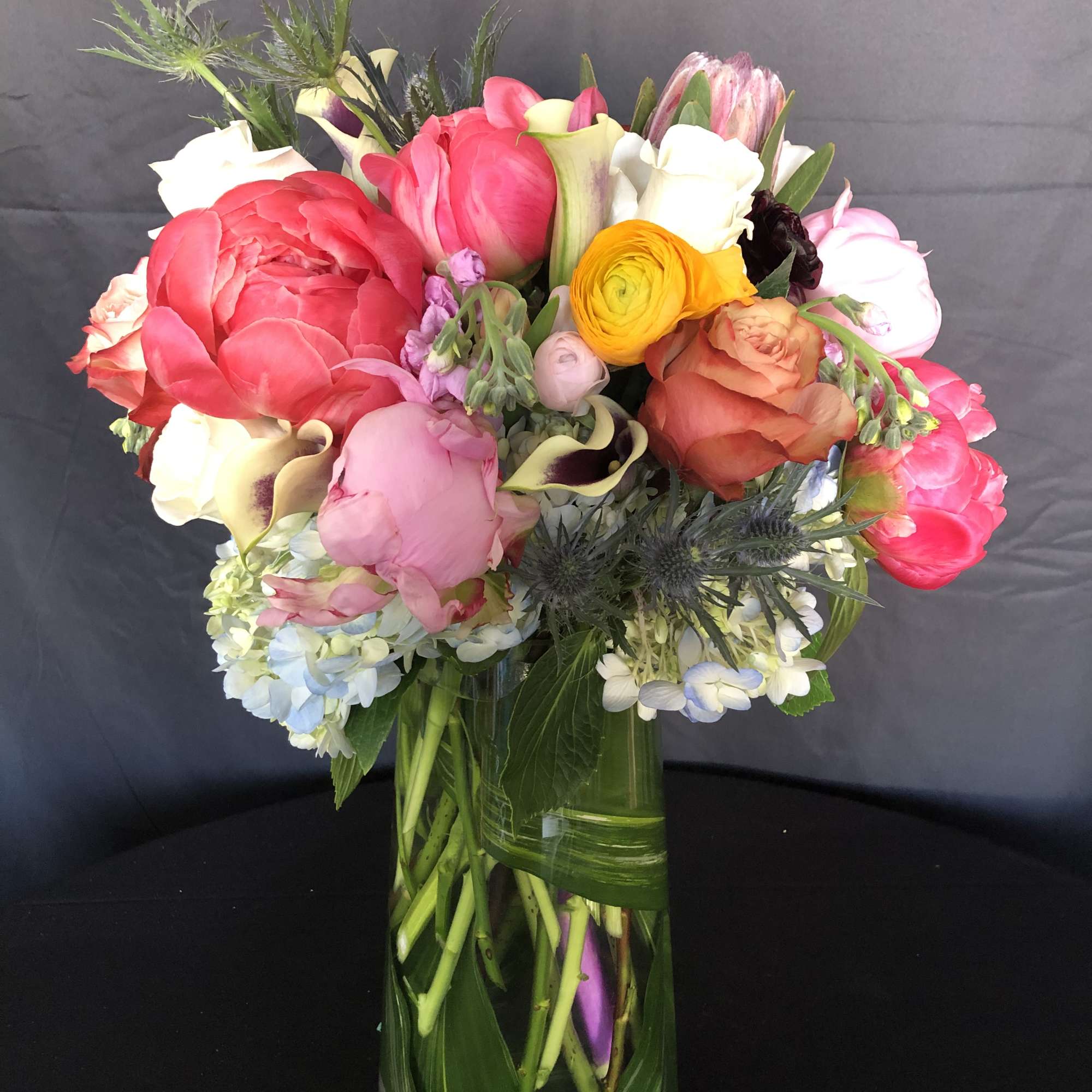 ***We apologize, but no specific delivery time available****
****This vase is no longer, photo 7 of 13