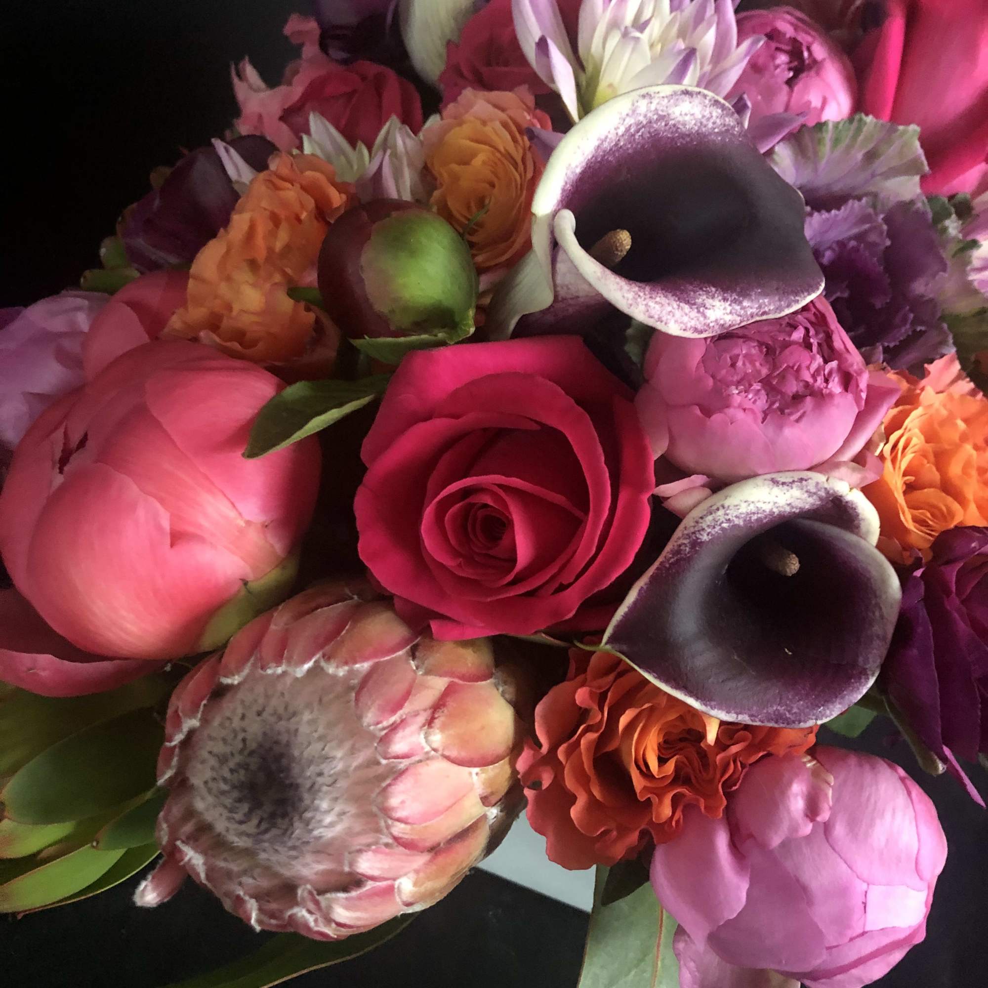 This amazing full full low lush centerpiece/gift is sure to say it, photo 5 of 8
