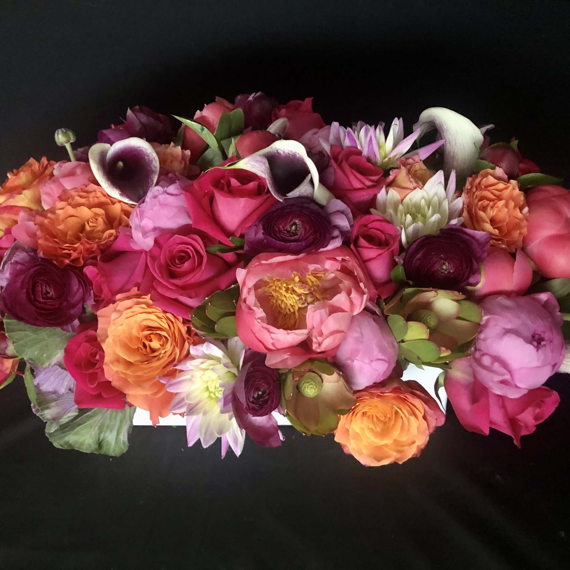 This amazing full full low lush centerpiece/gift is sure to say it, photo 7 of 8