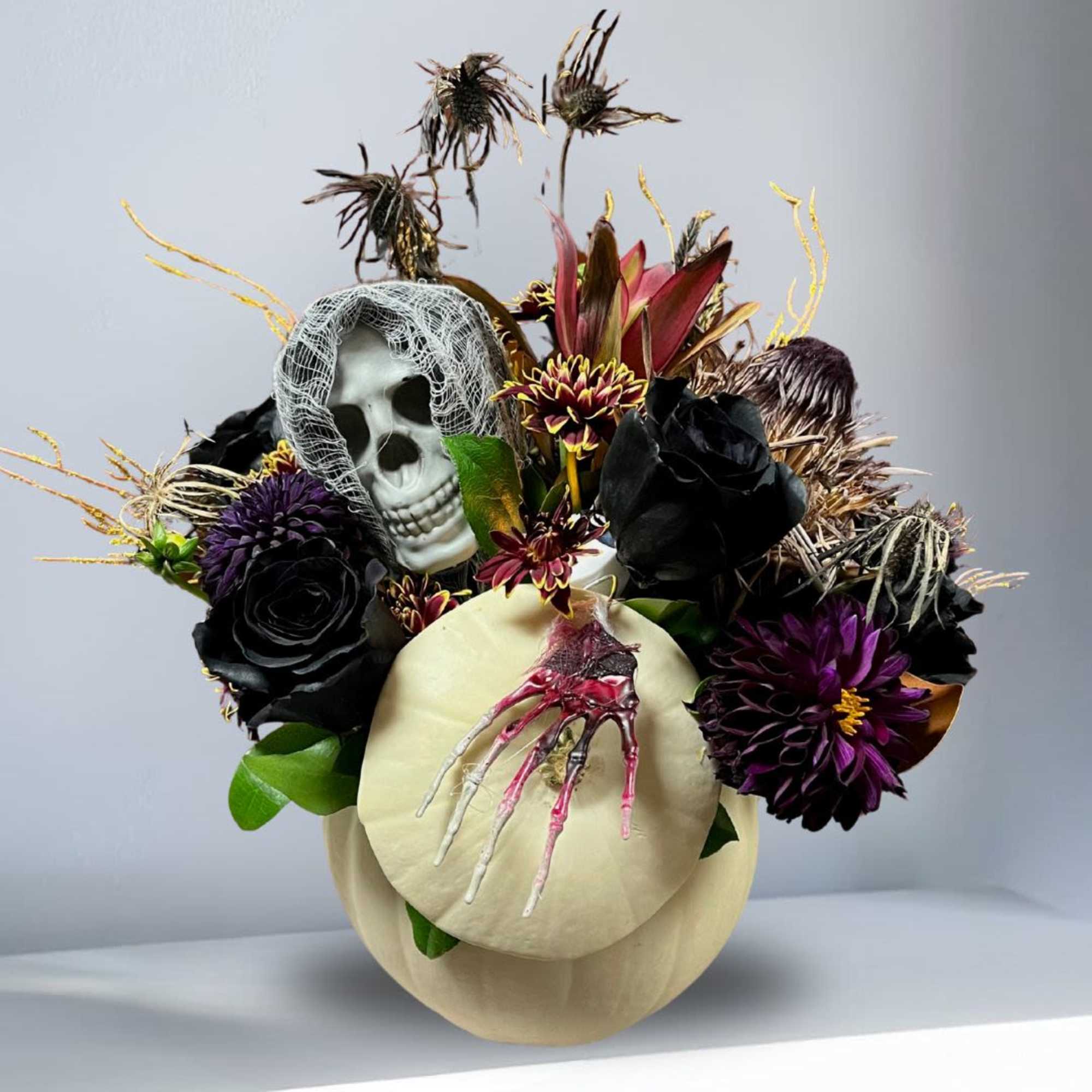 Have fun this spooky speason with this halloween aesthetic!
Recipe: Dark Roses, Purple