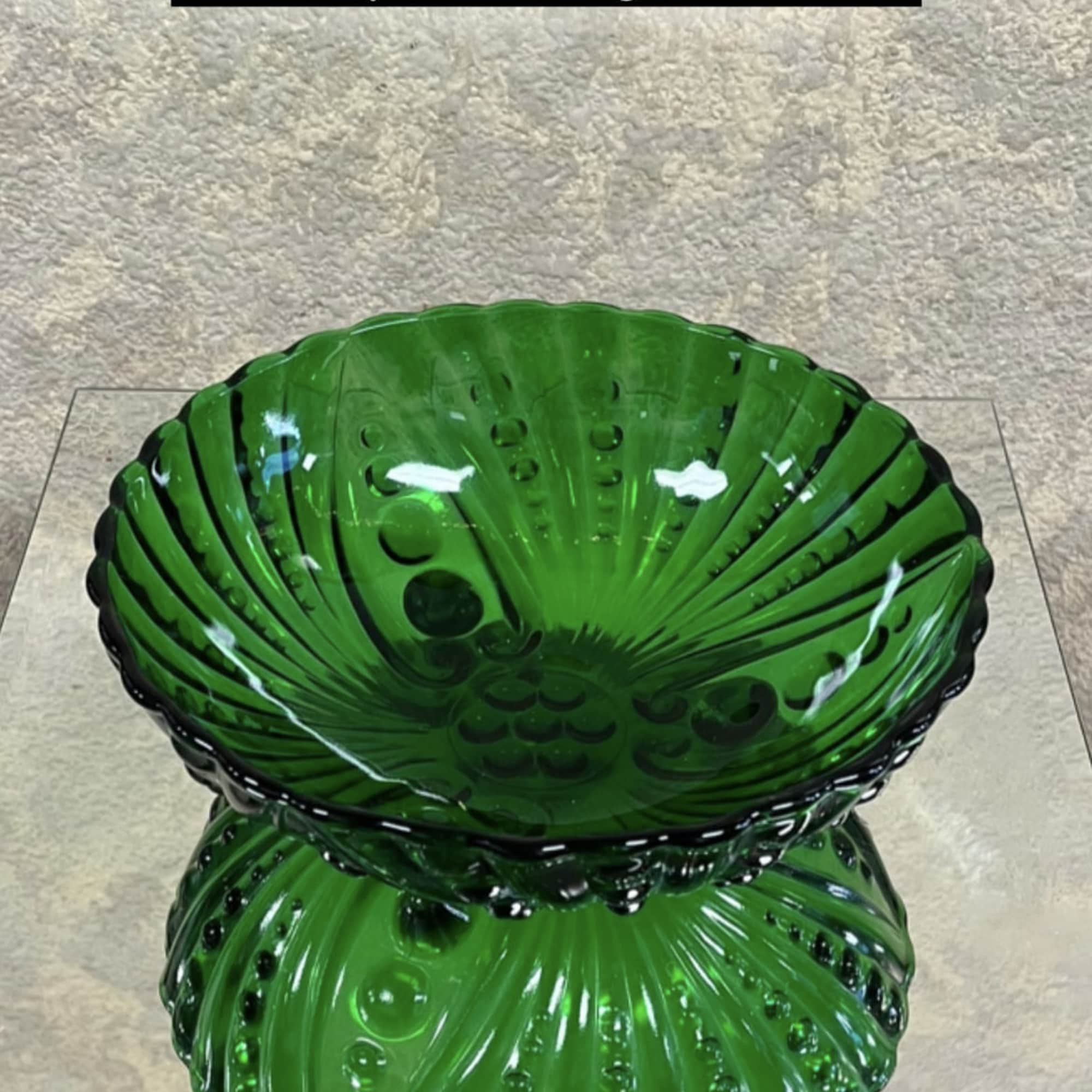 This limited product includes a Vintage, green crystal vase.

Type of Flowers: Red, photo 2 of 2