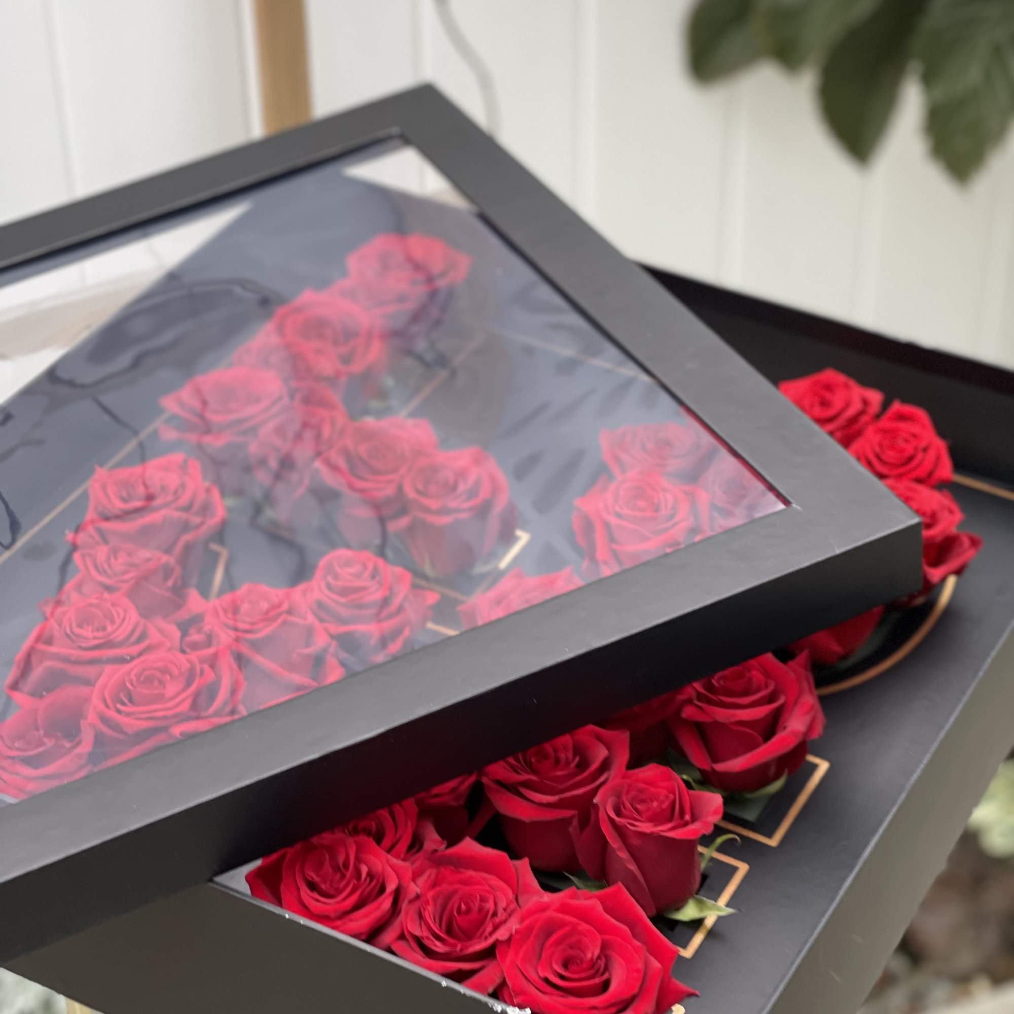 What better way to say I lOVE you . This box is
