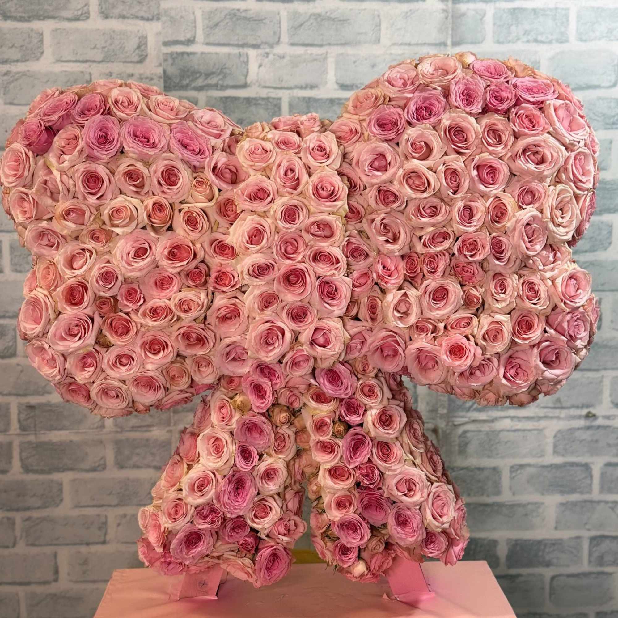 A stunning creation of art. A ribbon bow made out of spray
