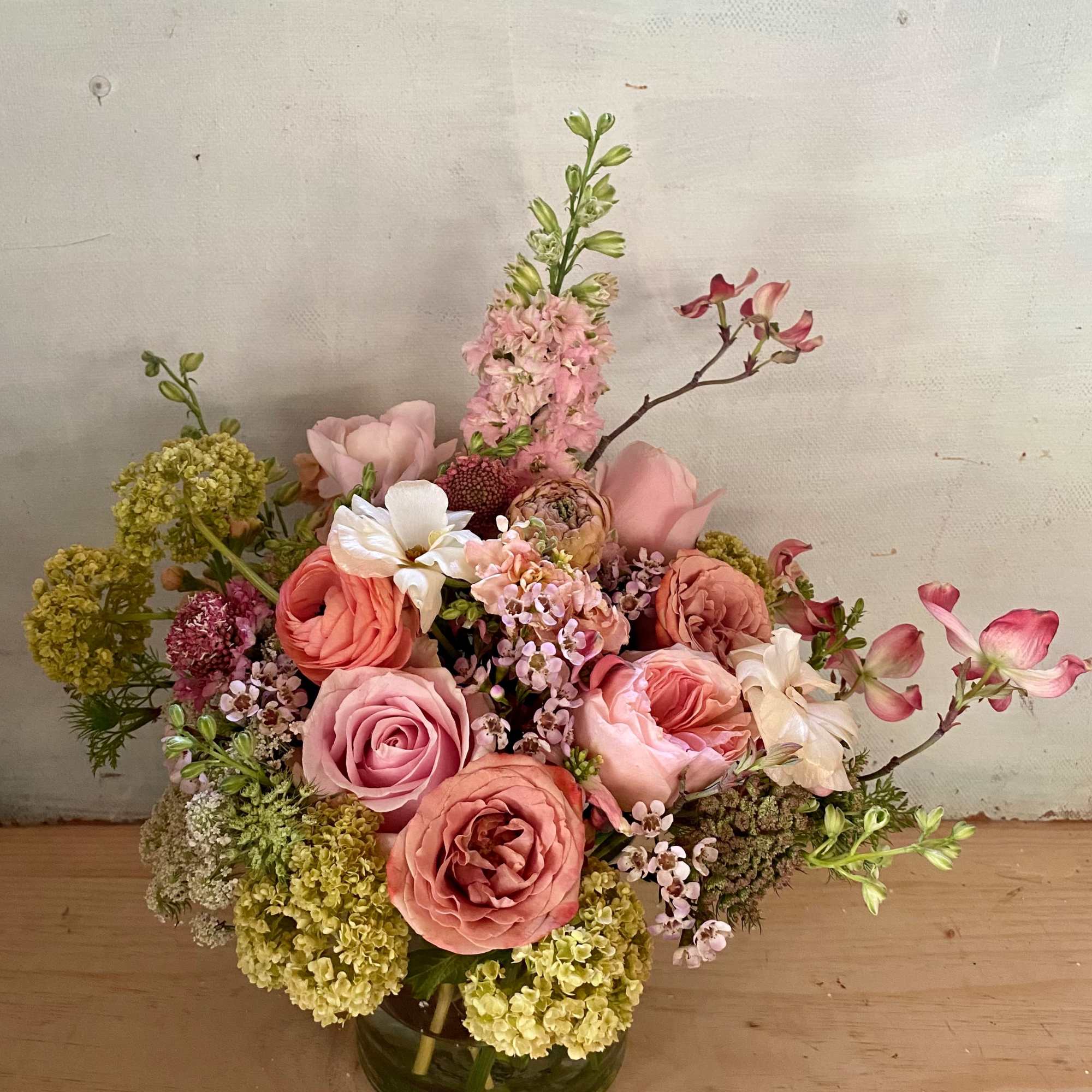 Get a beautiful, fresh medium sized Blomst arrangement of seasonal pastels or, photo 2 of 10