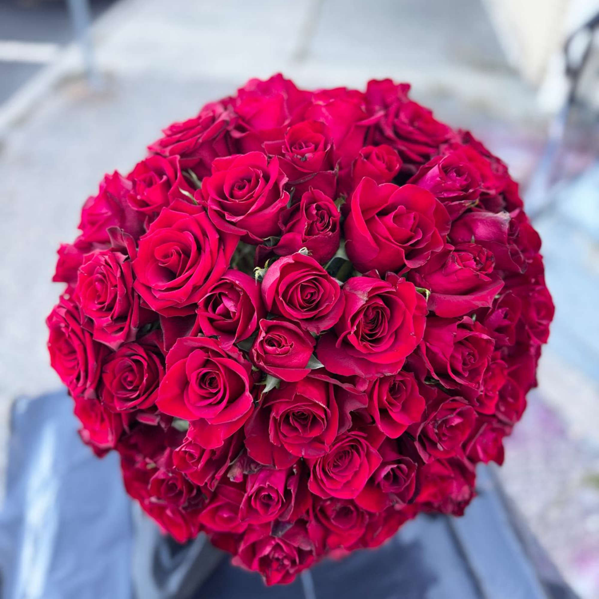 Round bouquet of hot pink roses