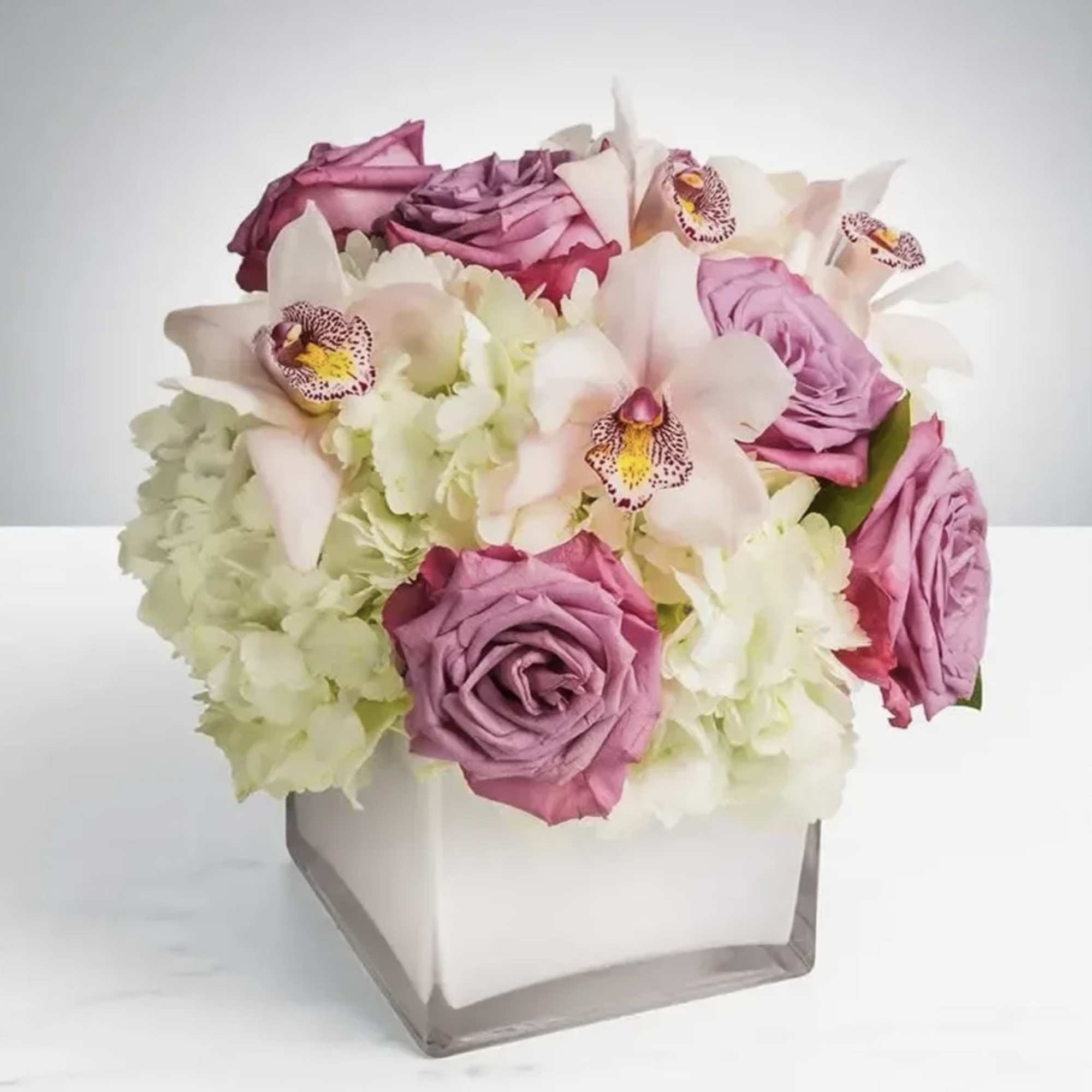 The bouquet that&rsquo;s as versatile and sophisticated! This is the perfect gift