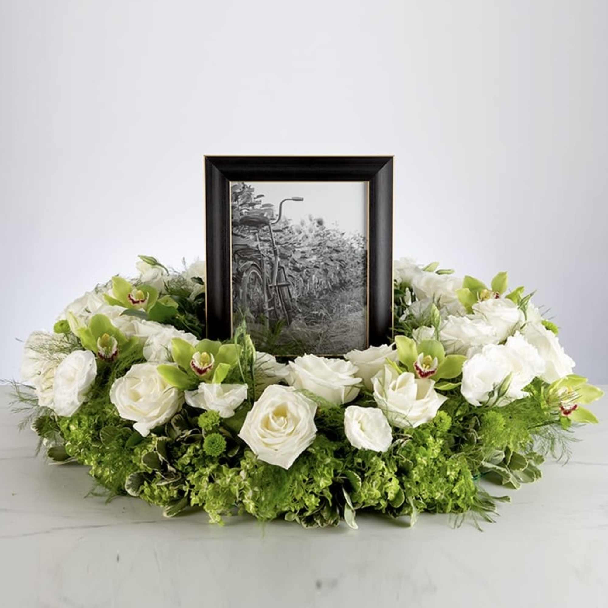 A beautiful tribute piece and a way to frame a wonderful memory., photo 2 of 2