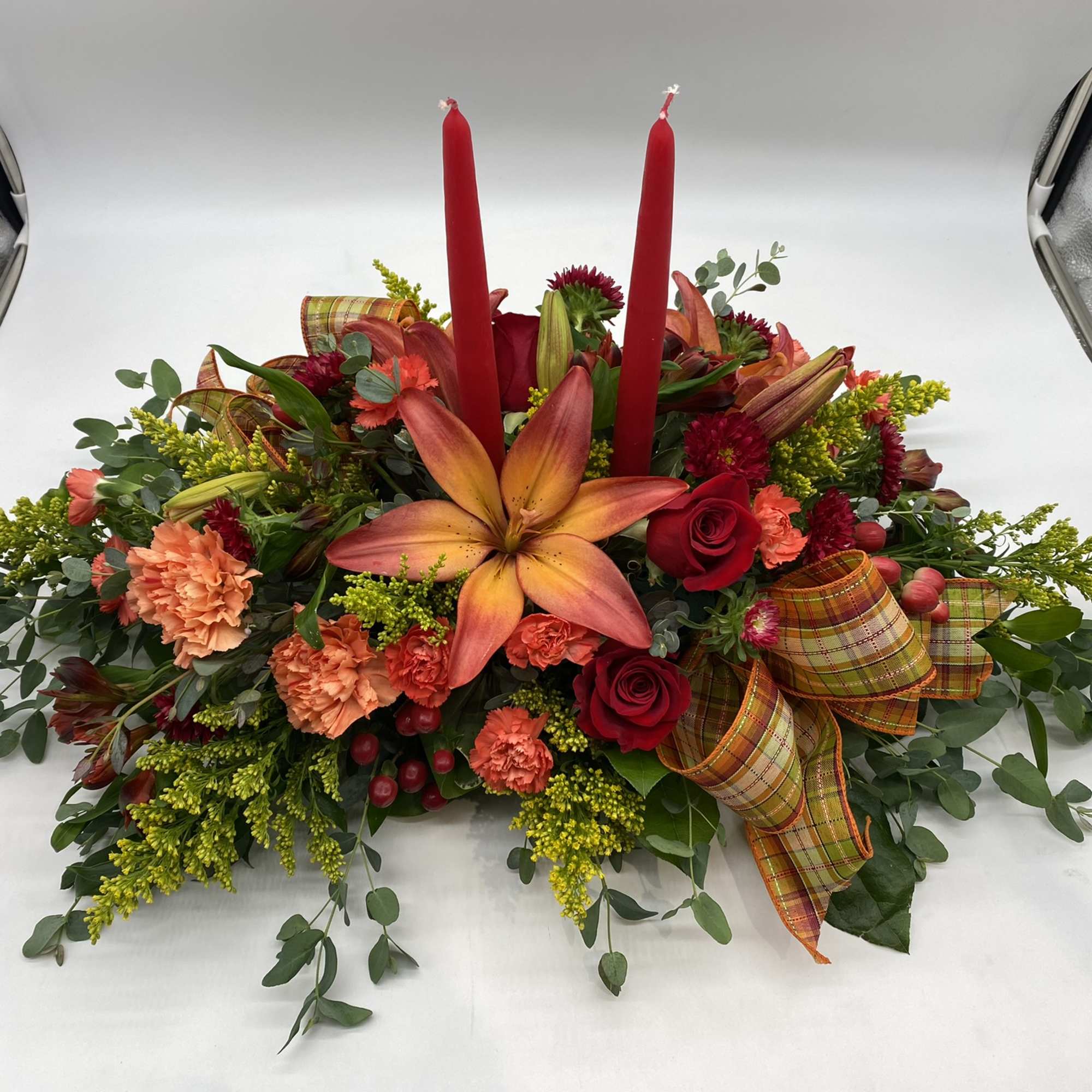 A beautiful floral display to accent you table. Can be made with, photo 3 of 4