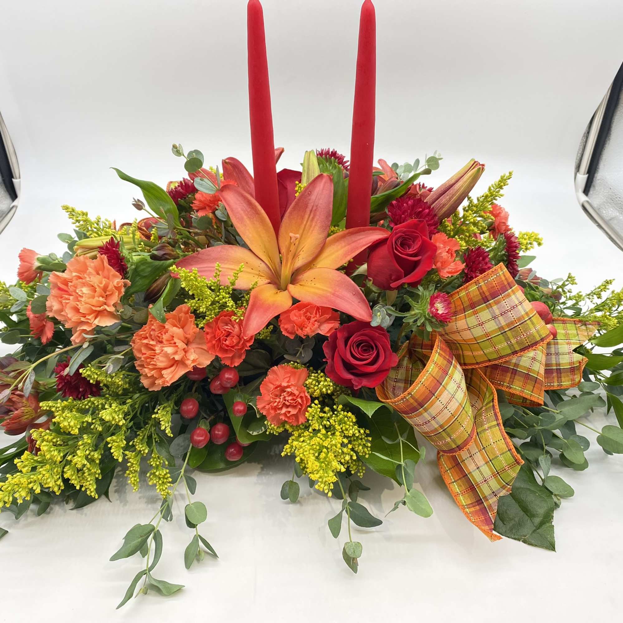 A beautiful floral display to accent you table. Can be made with, photo 4 of 4