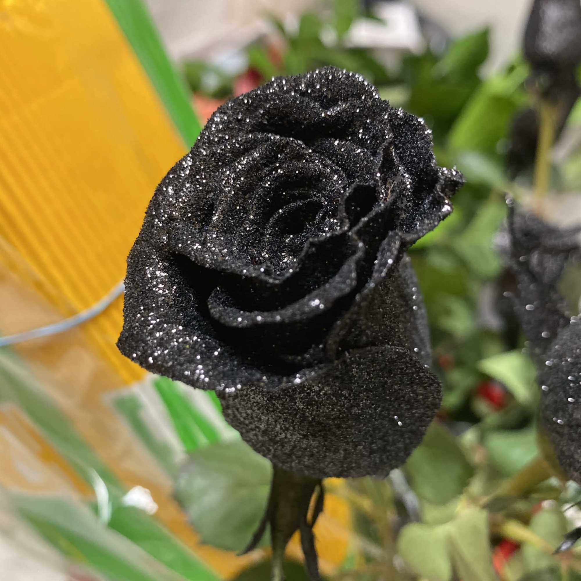 Exclusive arrangements , photo 6 of 6