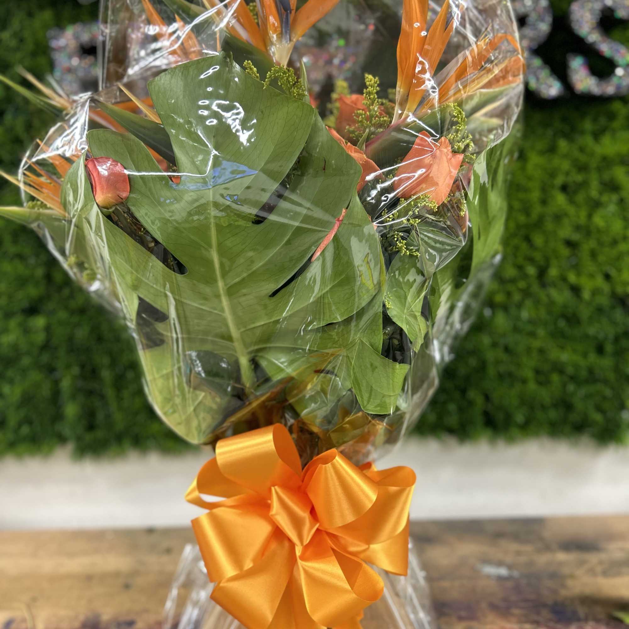 1 dozen bird of paradise and 2 dozen of roses, photo 2 of 3