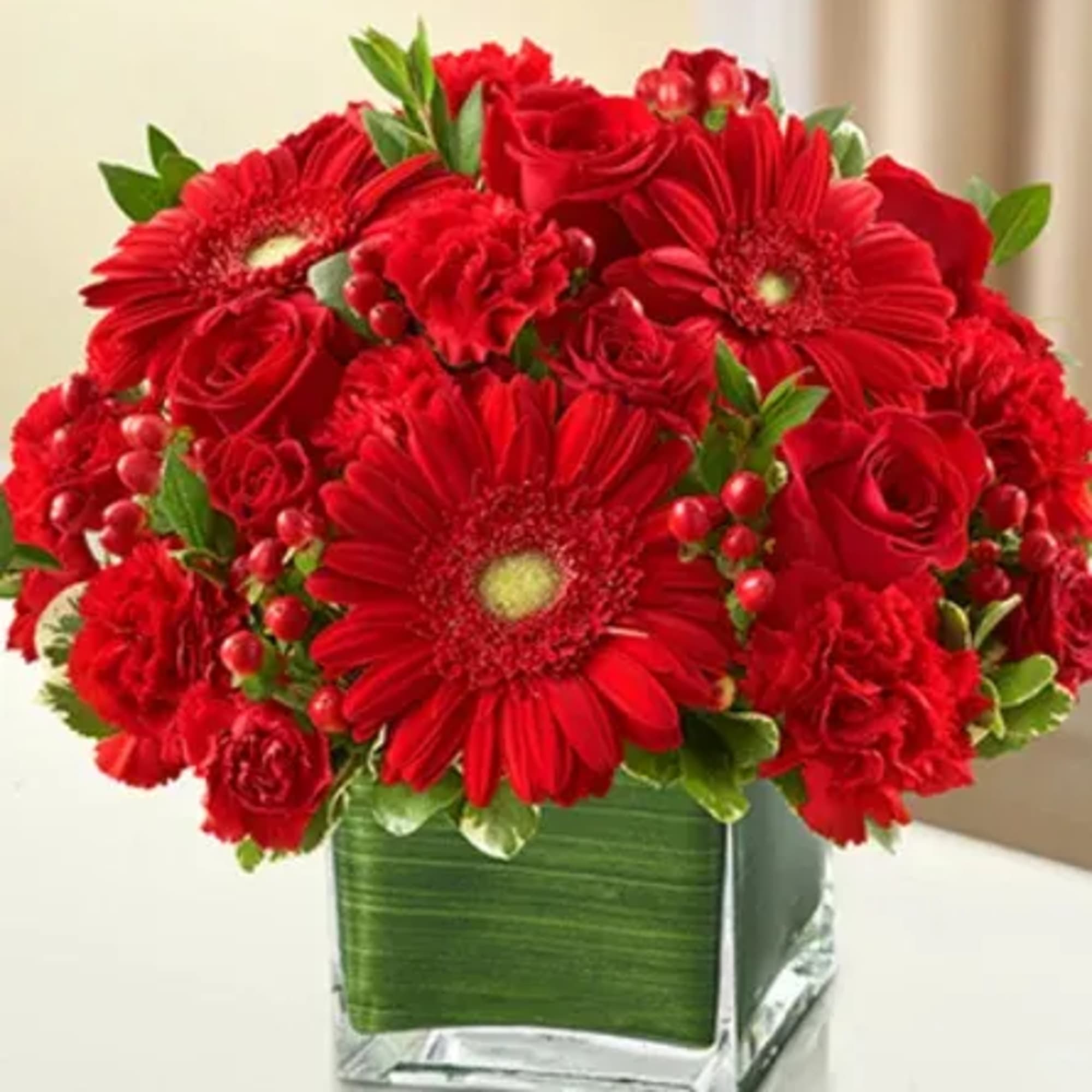 Product ID: 95396

The symbol of courage and strength, an all-red bouquet conveys