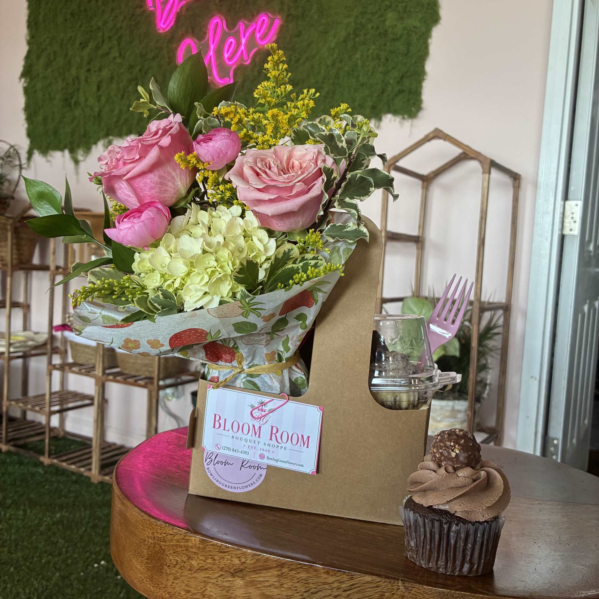 The Petals &amp; Pastries Set is the perfect little pick-me-up! Featuring a, photo 2 of 3