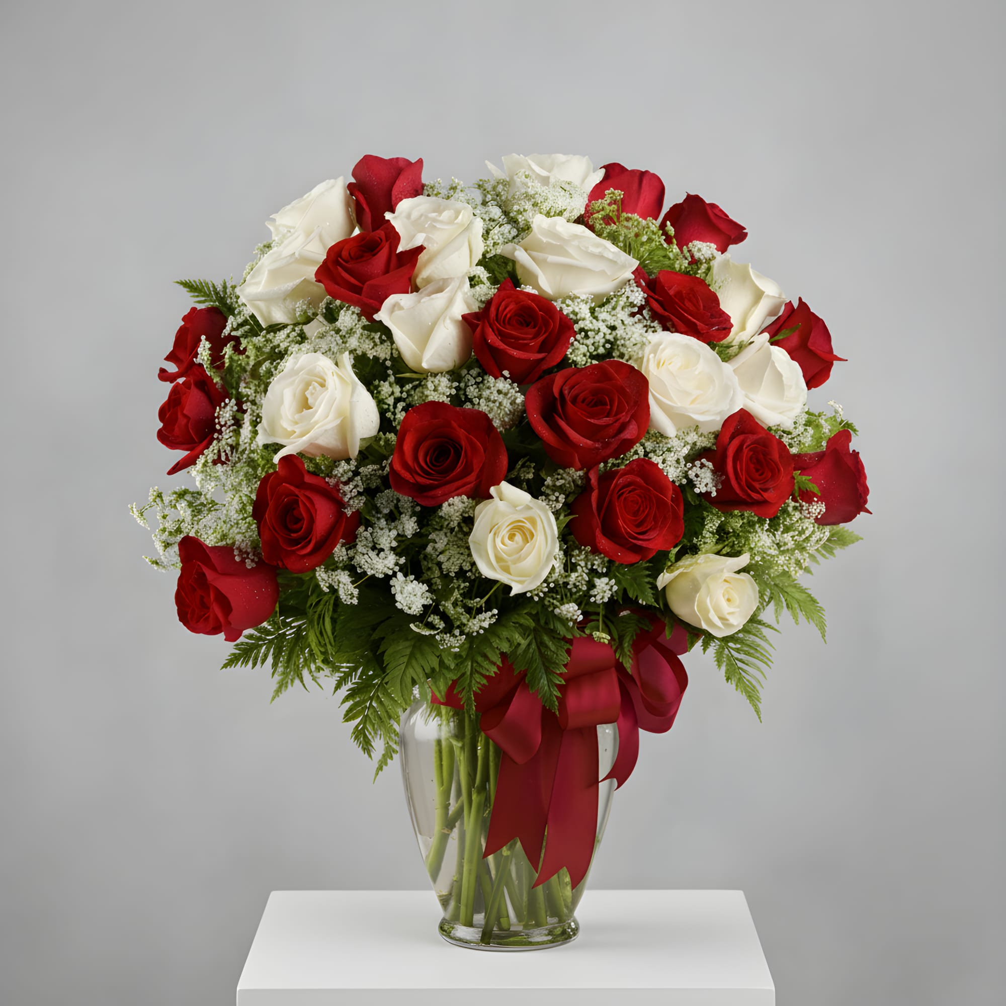 Luxurious and unforgettable, Romance Royale features a stunning blend of premium red