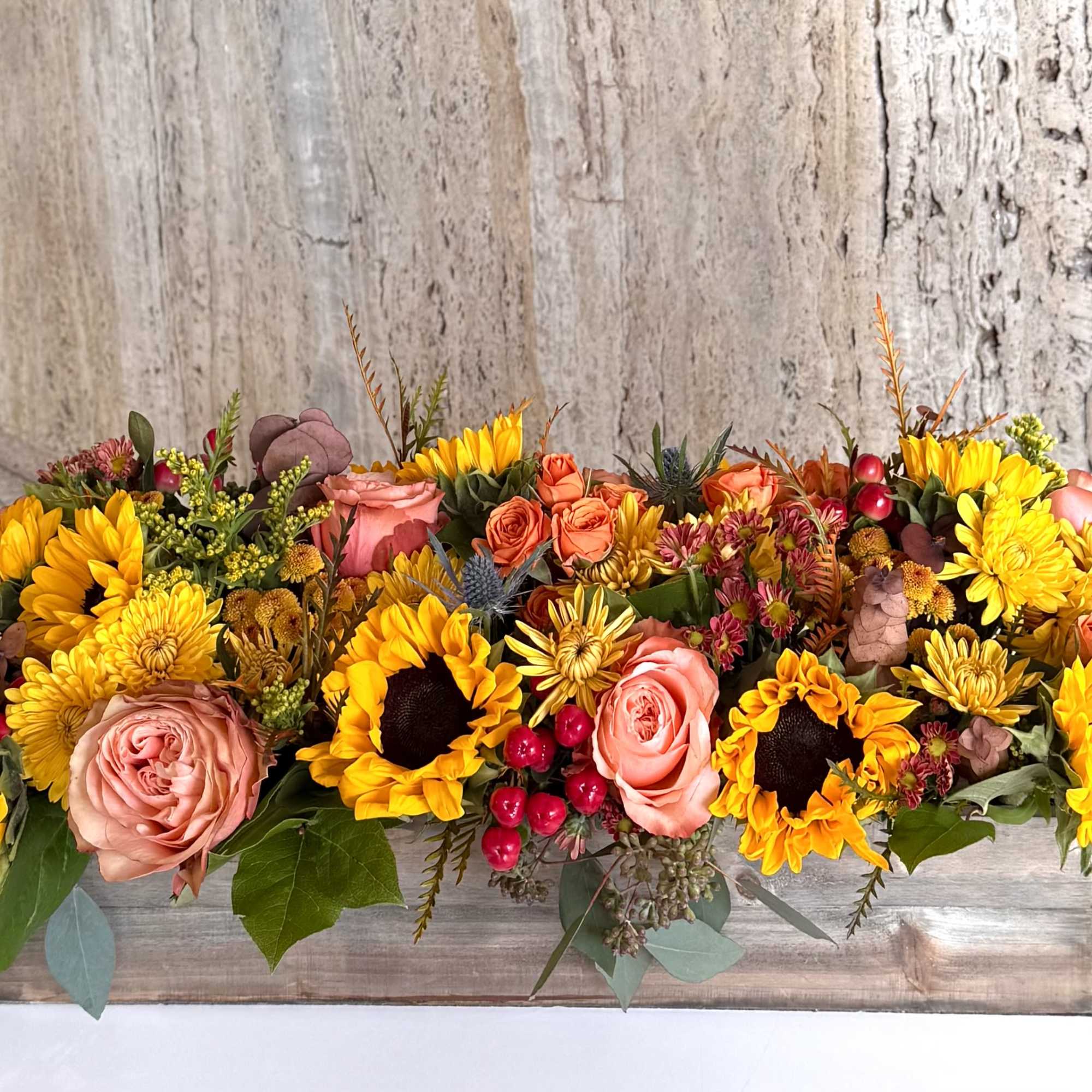 Autumn Harvest Floral Centerpiece &ndash; Sunflowers, Roses &amp; Seasonal Blooms
Brighten your table, photo 2 of 2