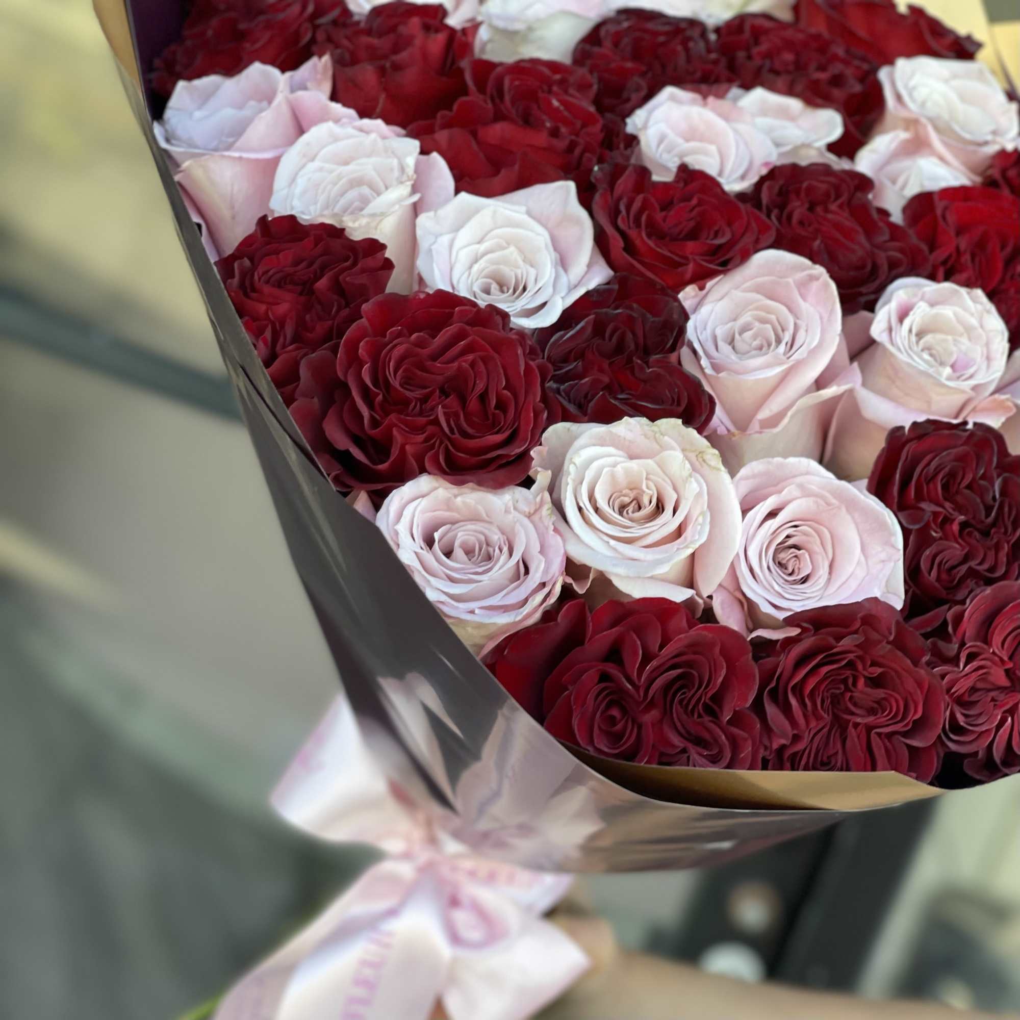 Standard 50 red and pink roses
Deluxe 75 red and pink roses
Premium 100, photo 2 of 2