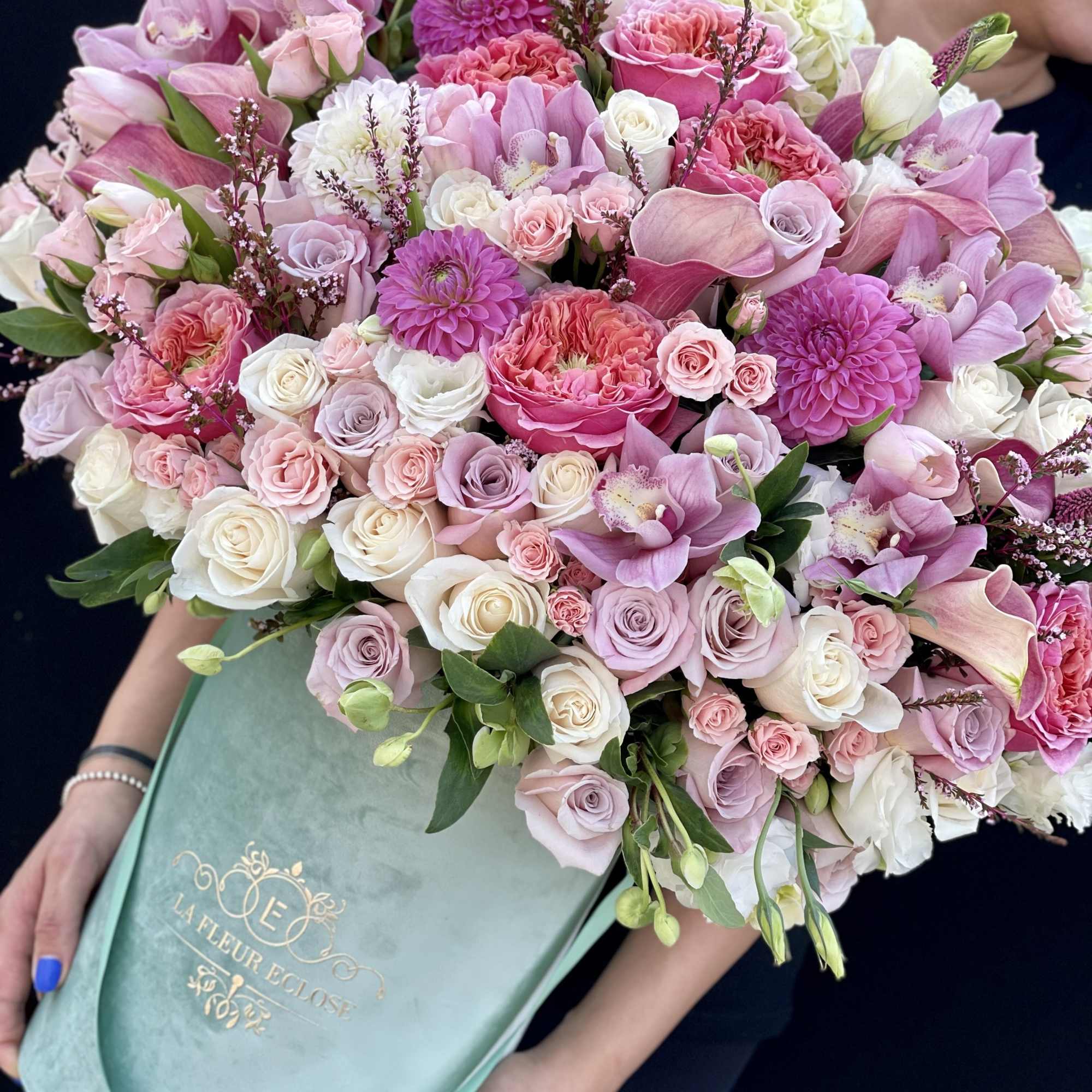 In our light green velvet box

SEASONAL FLOWERS WILL BE SUBSTITUTED WITH SIMILAR, photo 2 of 2