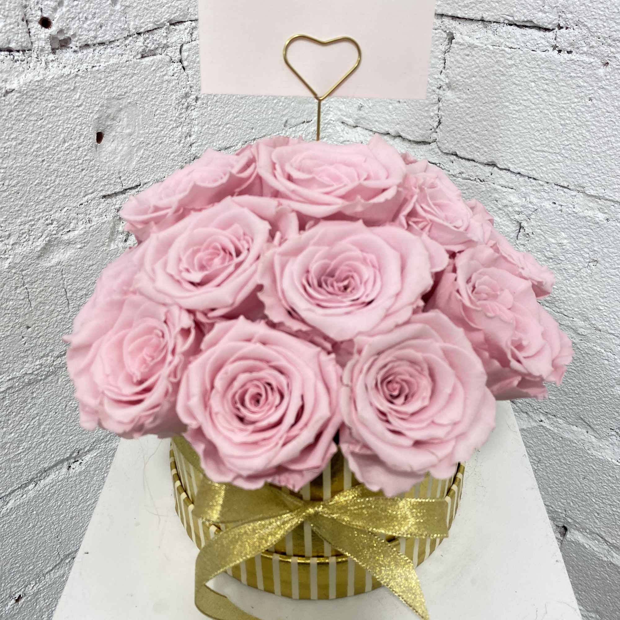 17 light pink natural preserved roses that last more than 2 years., photo 2 of 3