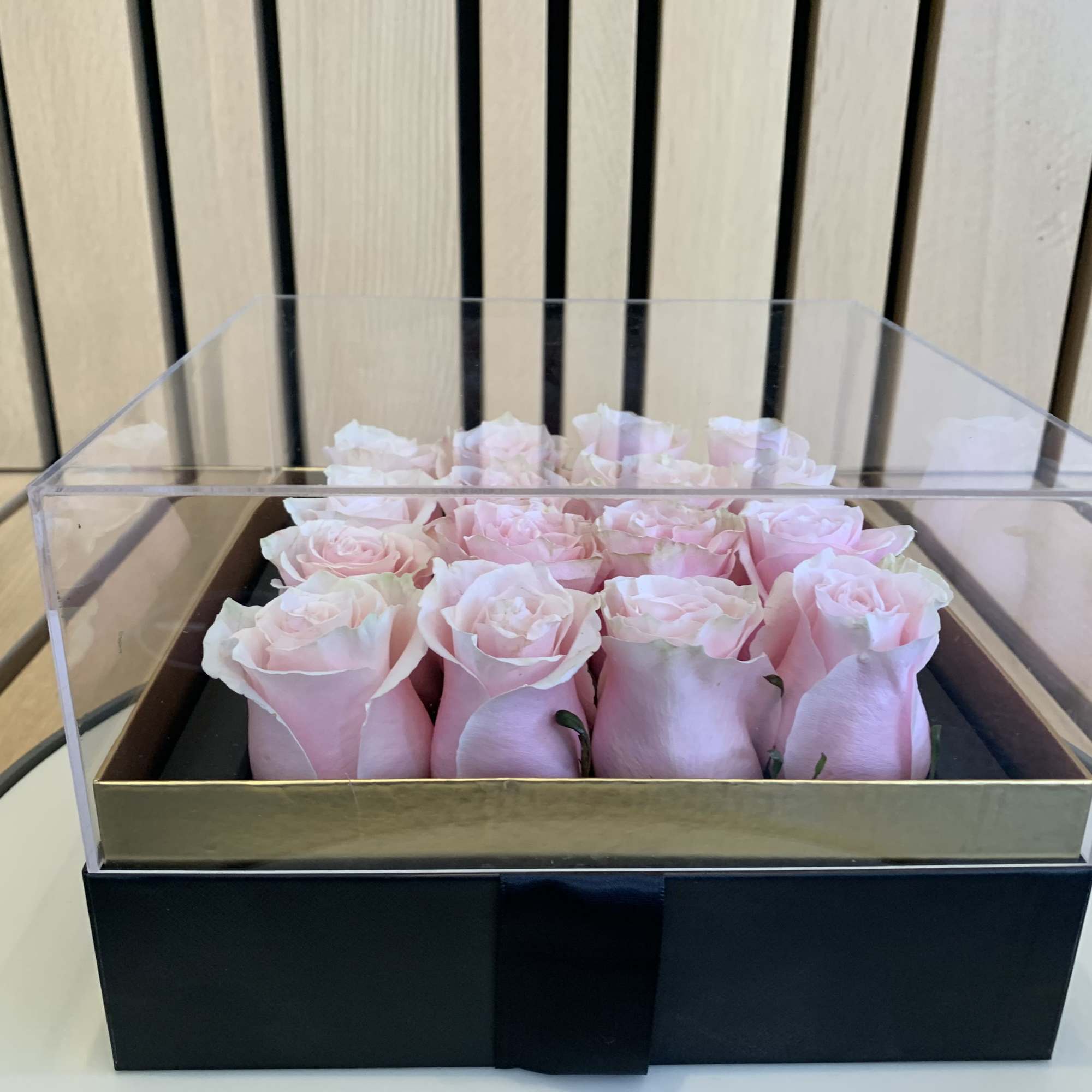 16 blush pink roses  these are premium  first quality , photo 3 of 4