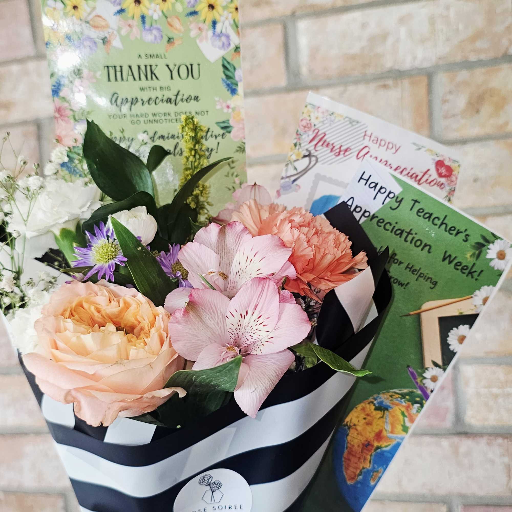 The Appreciation Mini is a designer&rsquo;s choice bouquet created to celebrate everyday, photo 5 of 7
