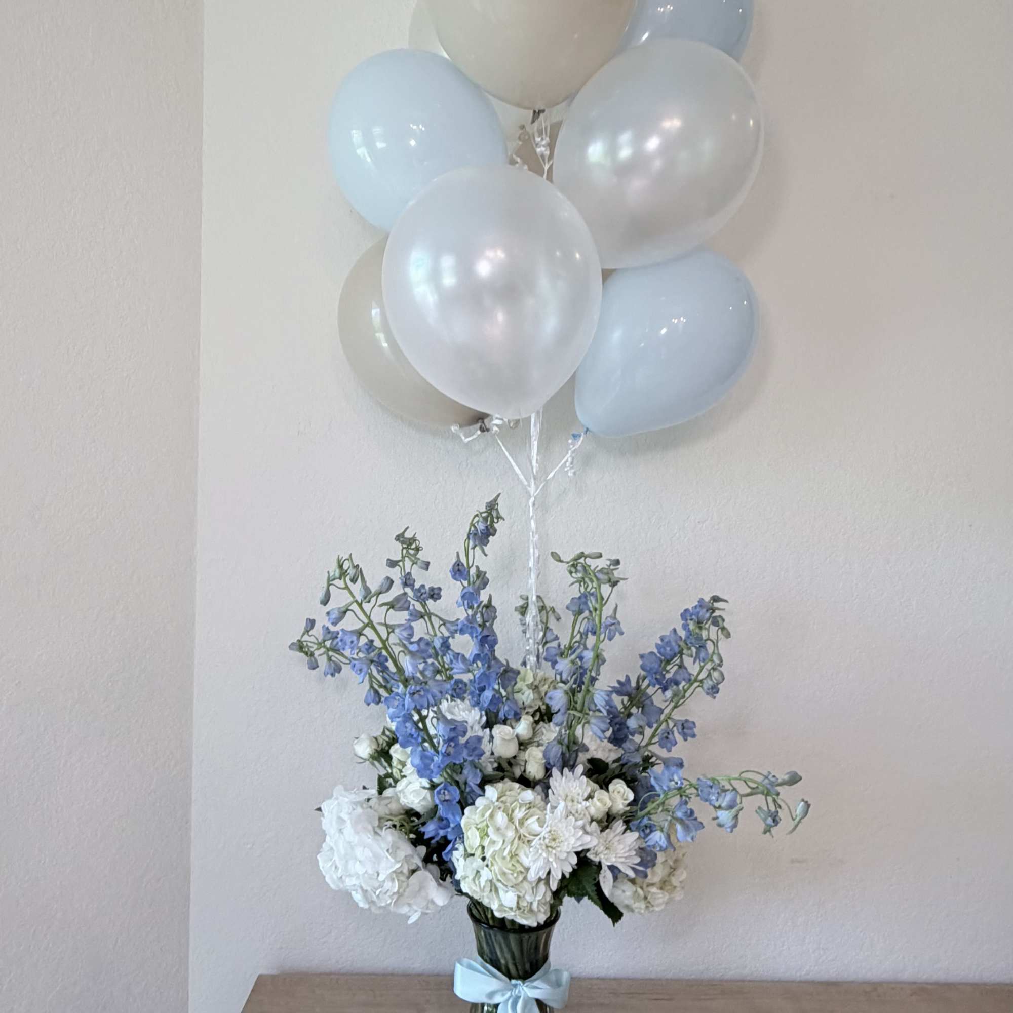 Add a fun and festive touch to any celebration with a bundle, photo 4 of 4