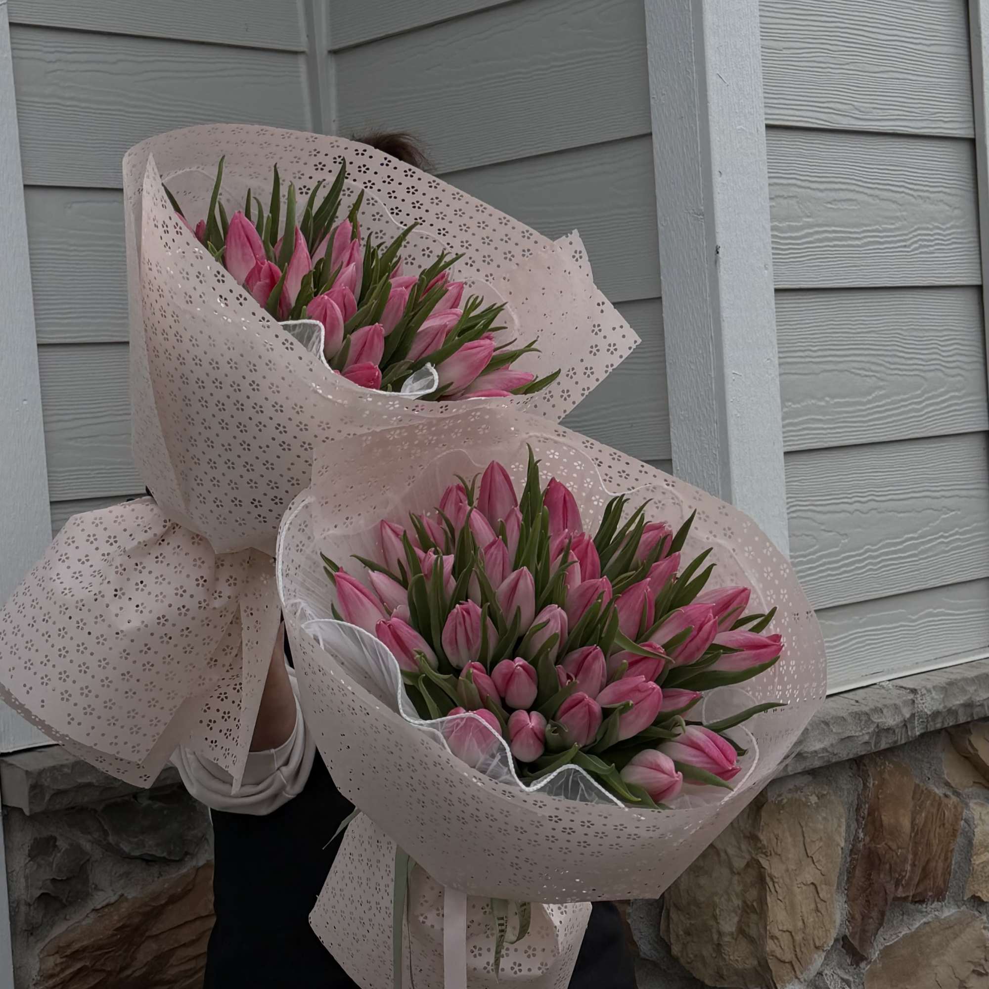 Pink tulips are delicate, fresh, and elegant flowers that symbolize care, love