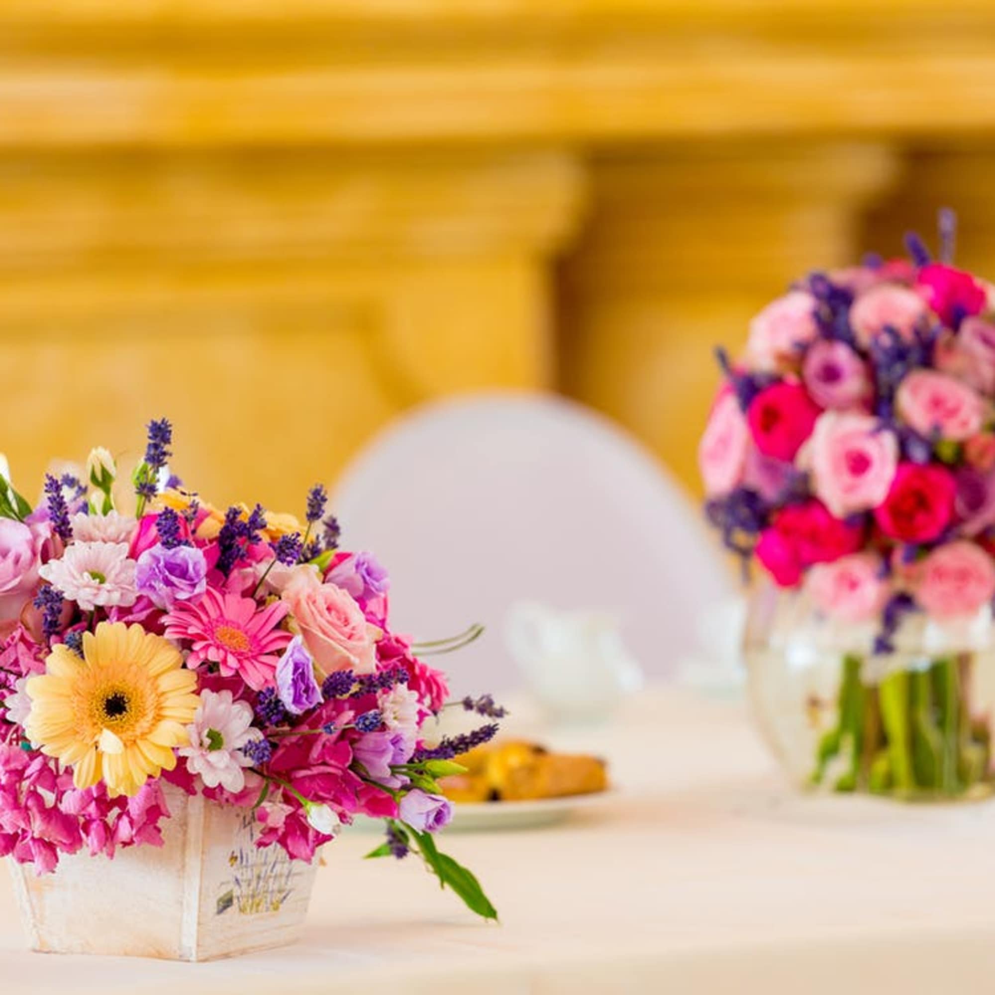 We offer single rose to grand scale award bouquets for Theater, Dance
