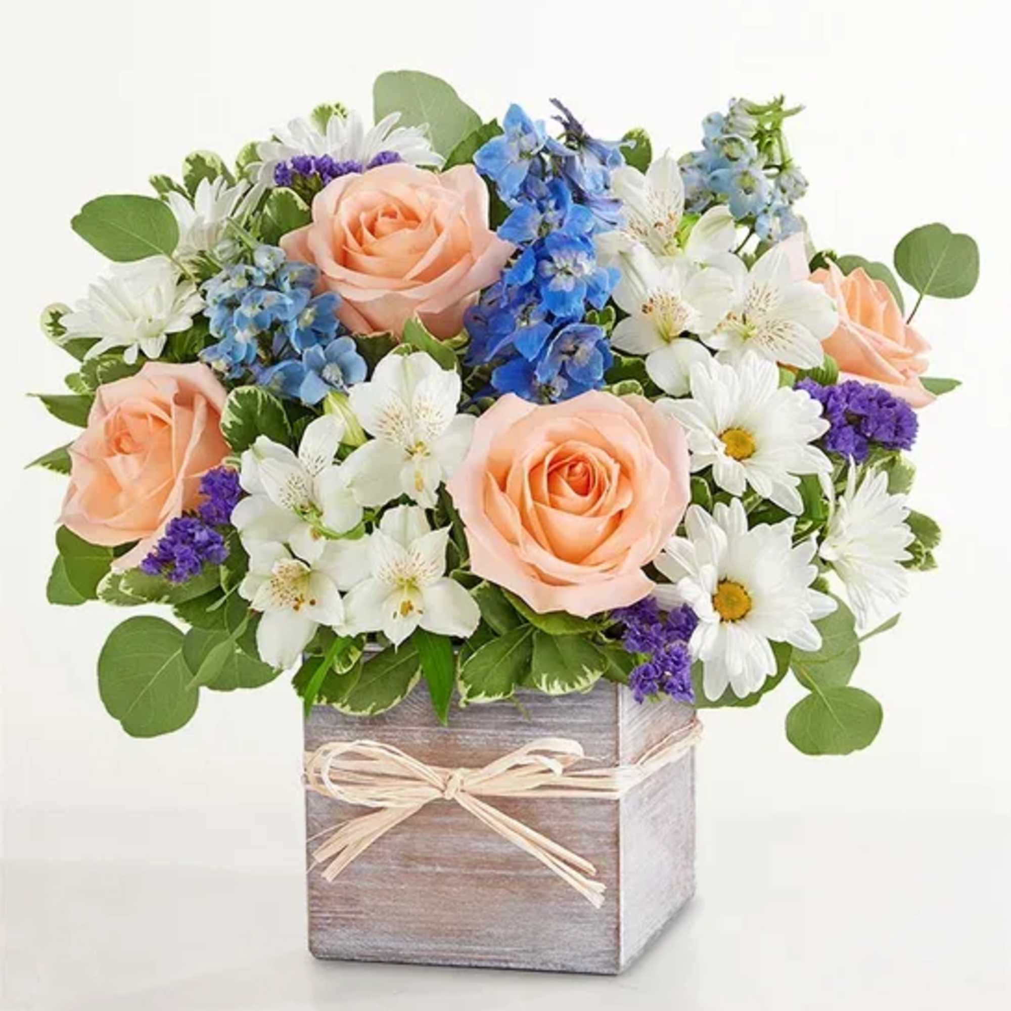 About Coastal Breeze&trade;
EXCLUSIVE Inspired by the soothing shades of a seaside retreat
