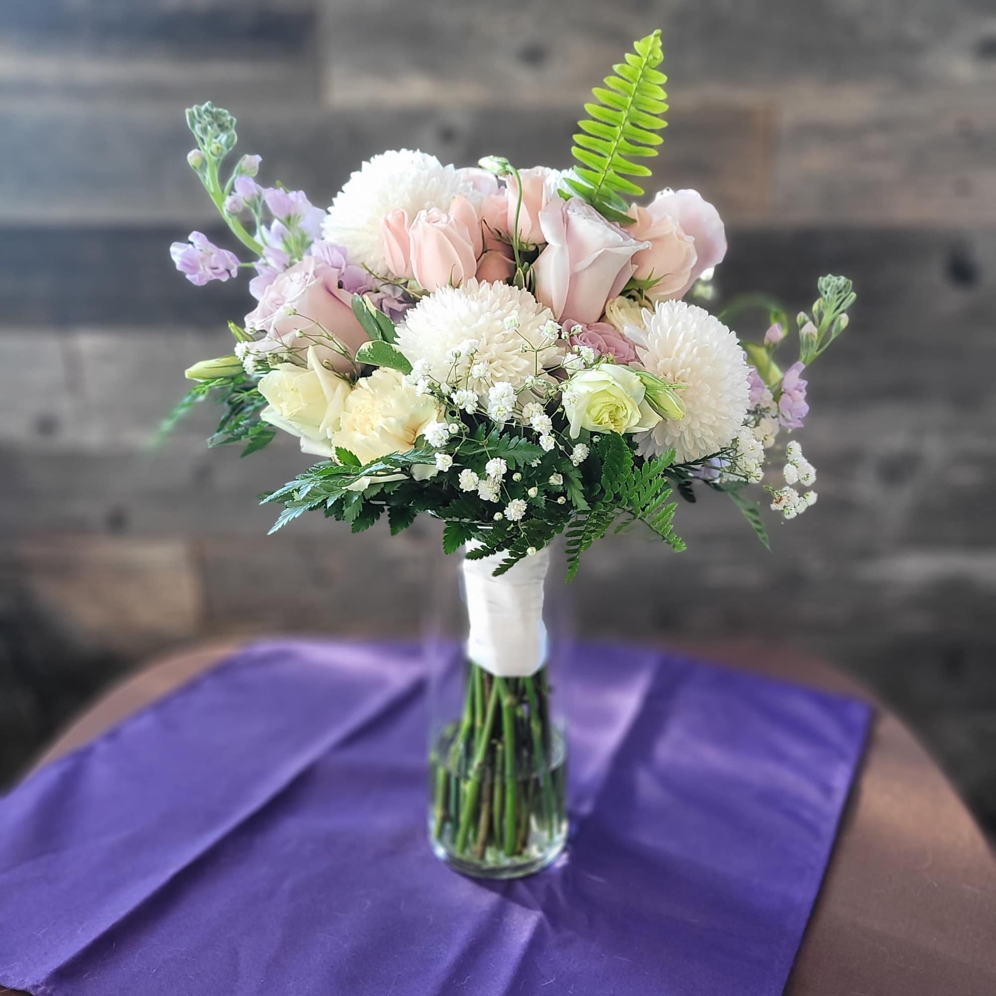Great for your Bridal portraits.  With Candlelight roses, White spray roses