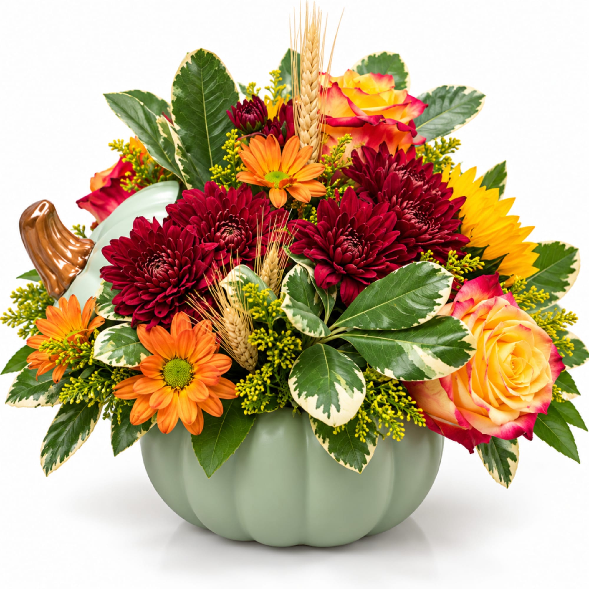Autumn floral arrangement in a pumpkin-shaped vase with roses and daisies, photo 2 of 4